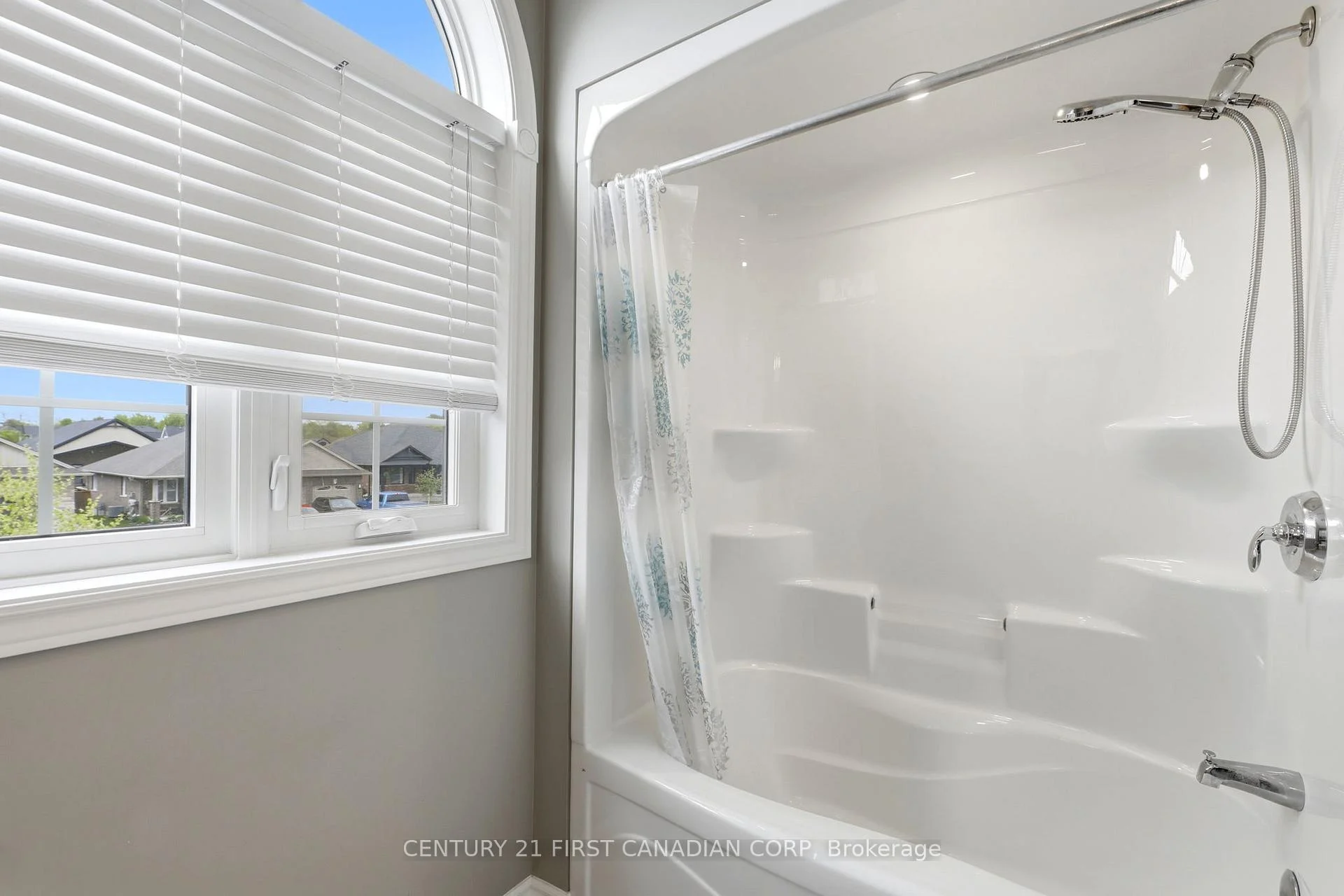 Photo 31 of 12 Glenwood Street, St. Thomas — HOMEH