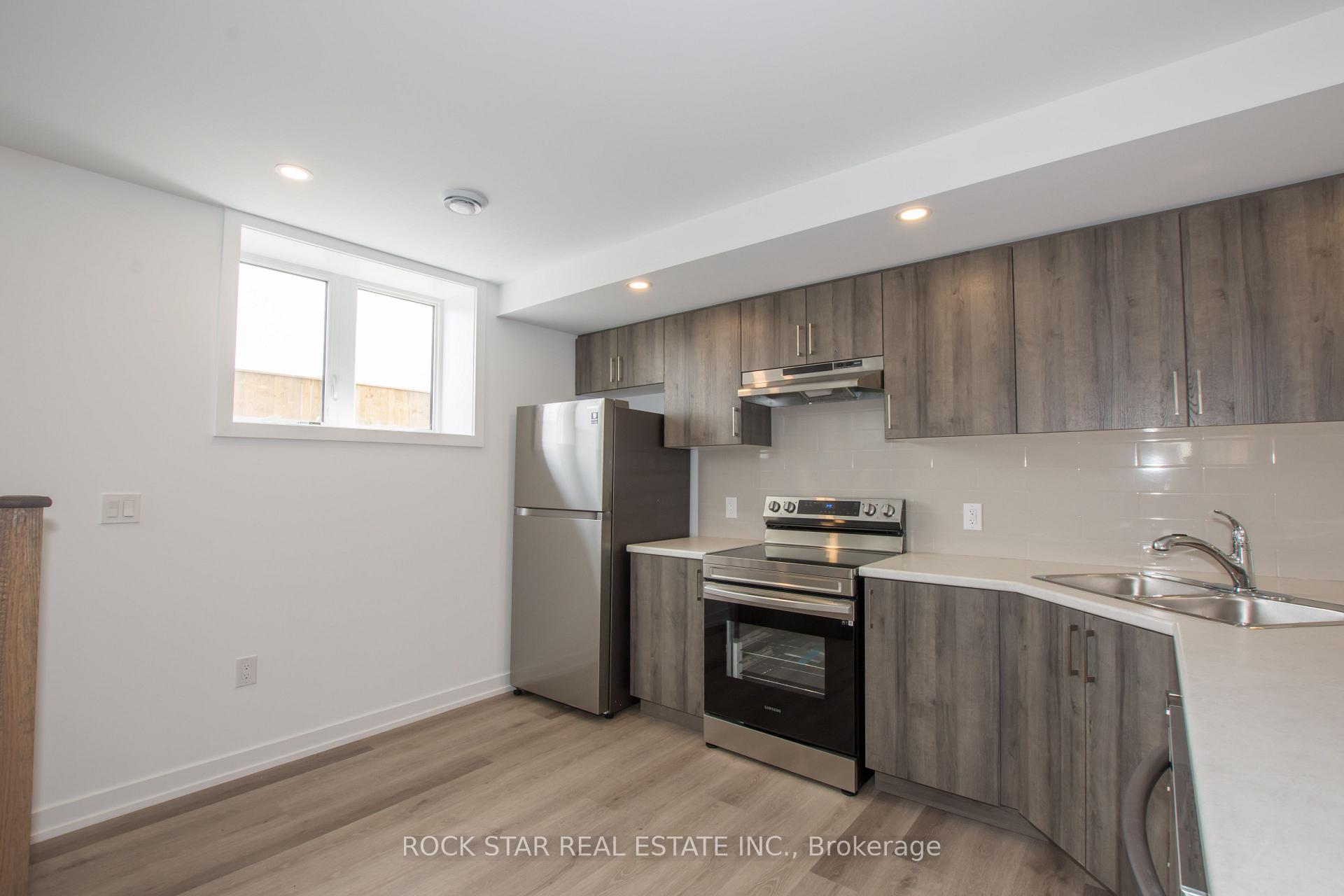 Photo 7 of Unit 114, 6591 Montrose Road, Niagara Falls, West Wood — HOMEH