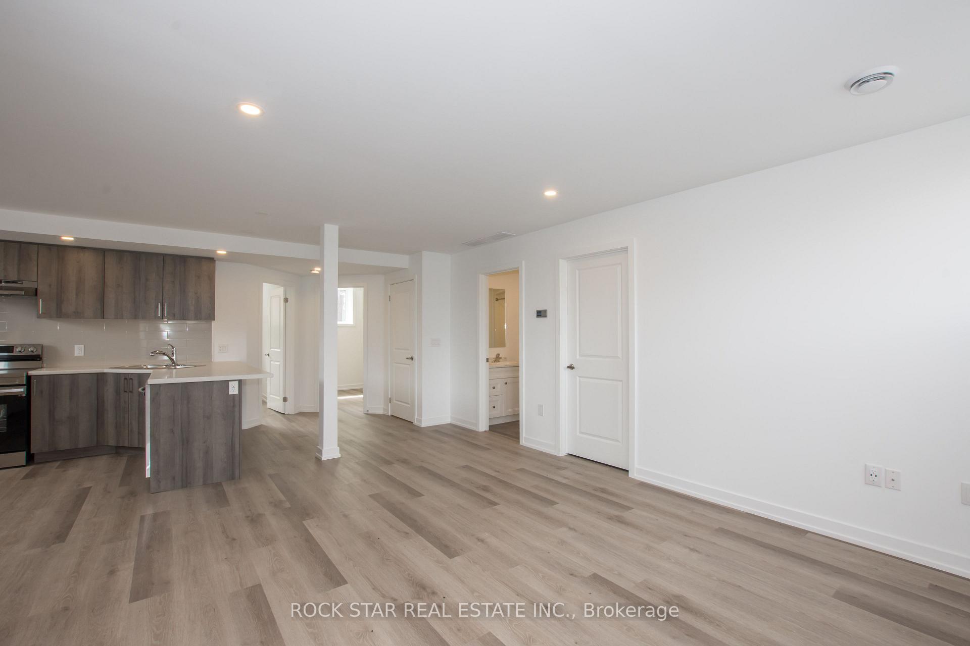 Photo 9 of Unit 114, 6591 Montrose Road, Niagara Falls, West Wood — HOMEH