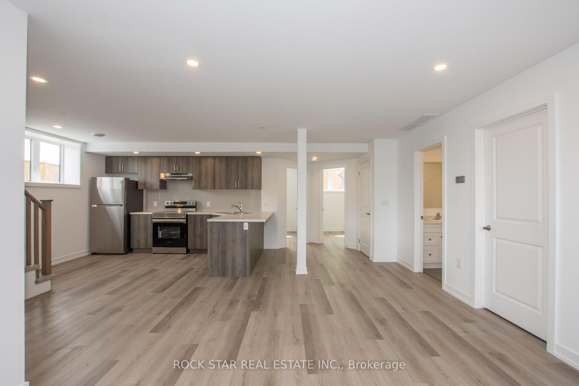 Photo 11 of Unit 114, 6591 Montrose Road, Niagara Falls, West Wood — HOMEH