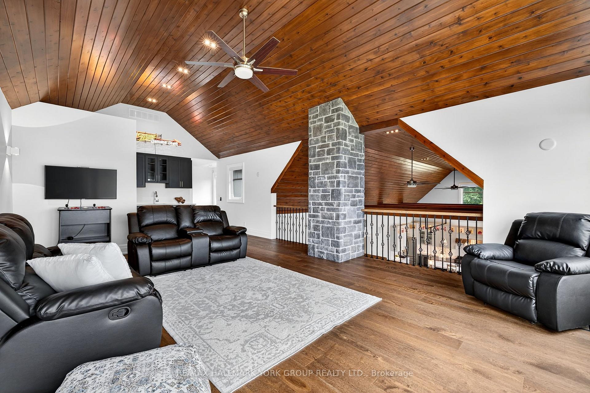 Photo 11 of 10 Grills Road, Kawartha Lakes, Mariposa — HOMEH