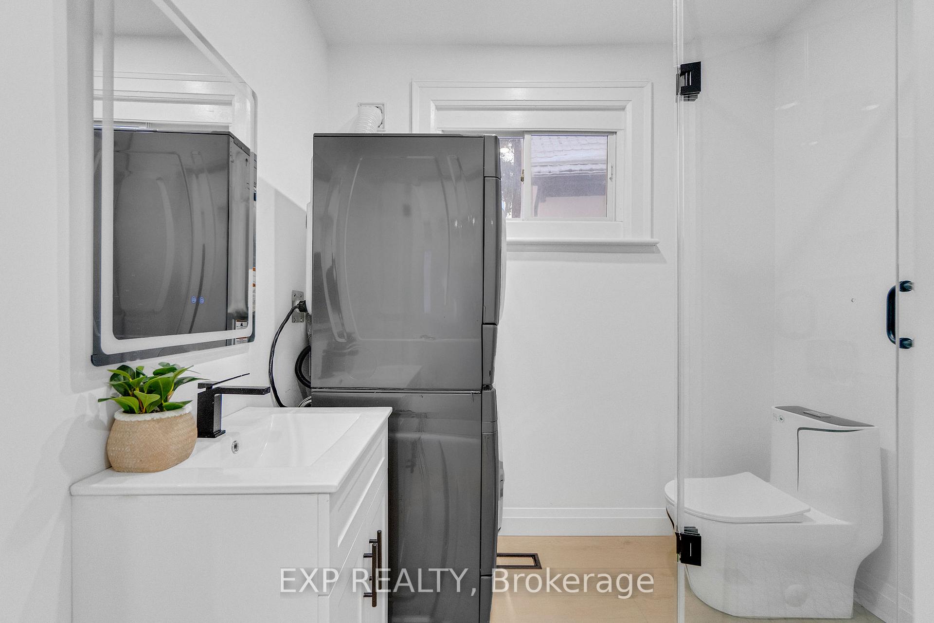 Photo 15 of 64 Lancaster Street E, Kitchener, Civic Centre — HOMEH