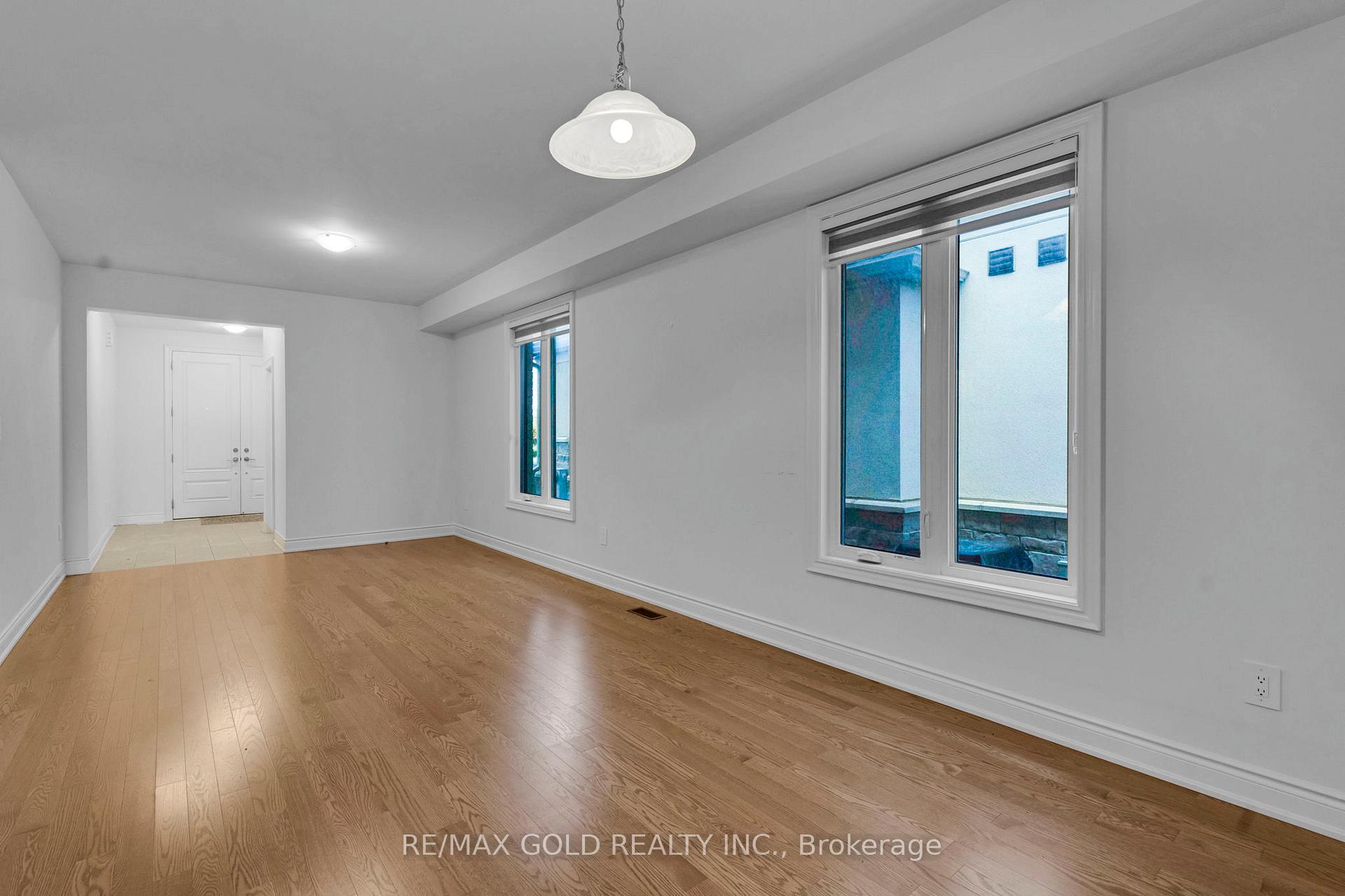 Photo 7 of 23 Bermondsey Way, Brampton, Bram West — HOMEH
