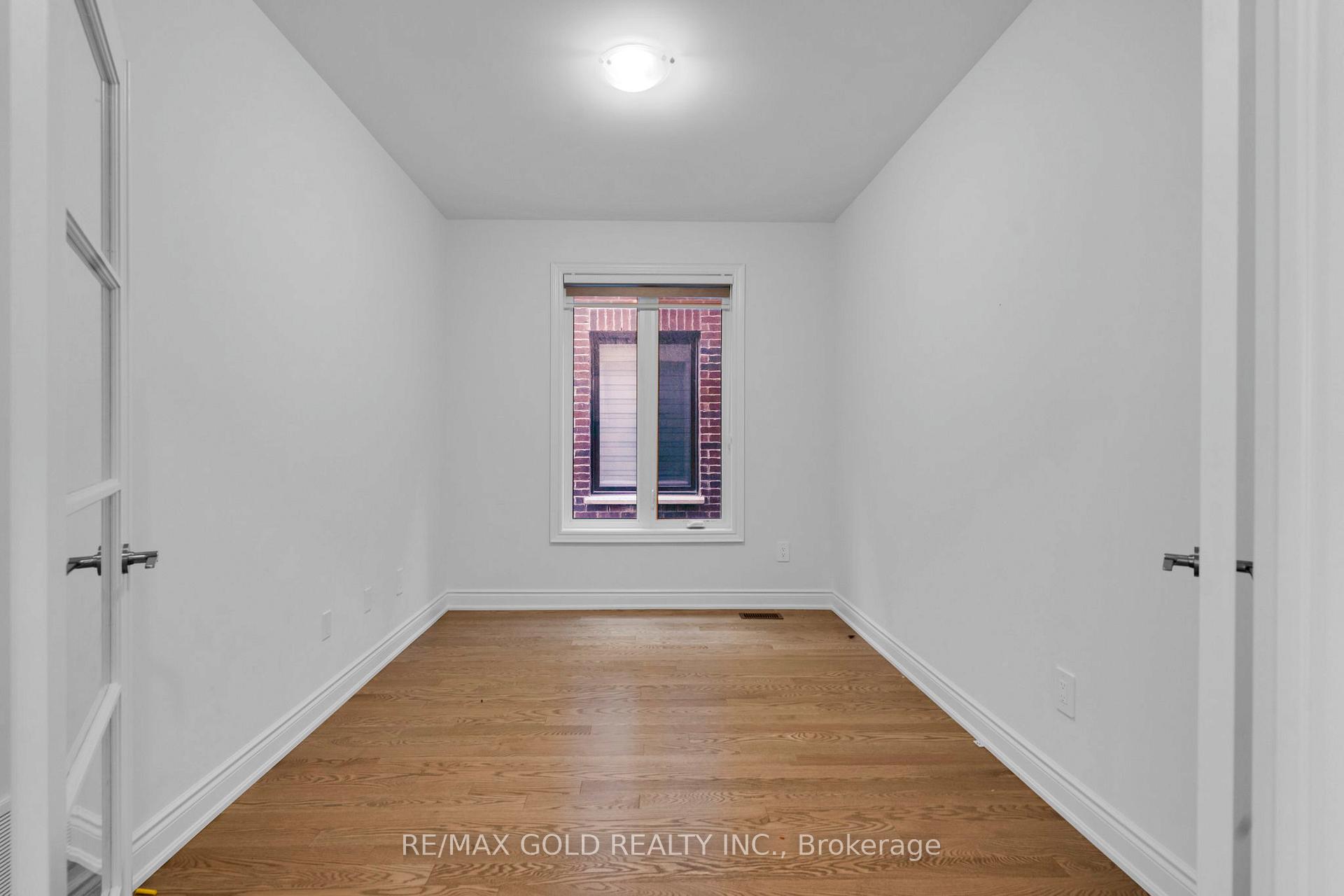 Photo 10 of 23 Bermondsey Way, Brampton, Bram West — HOMEH
