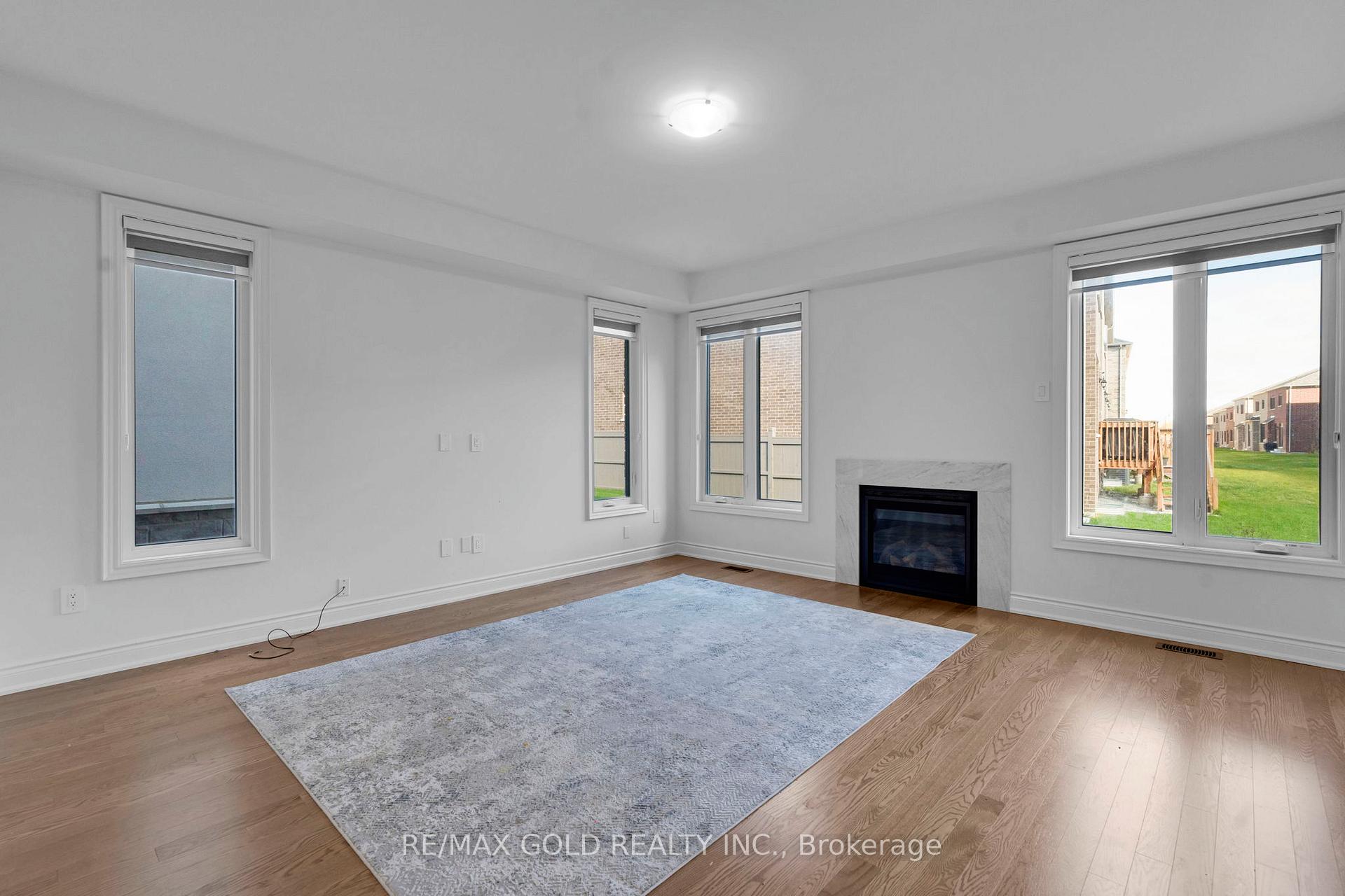 Photo 12 of 23 Bermondsey Way, Brampton, Bram West — HOMEH
