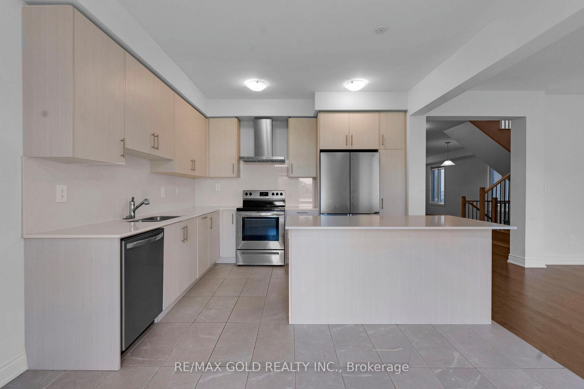 Photo 14 of 23 Bermondsey Way, Brampton, Bram West — HOMEH