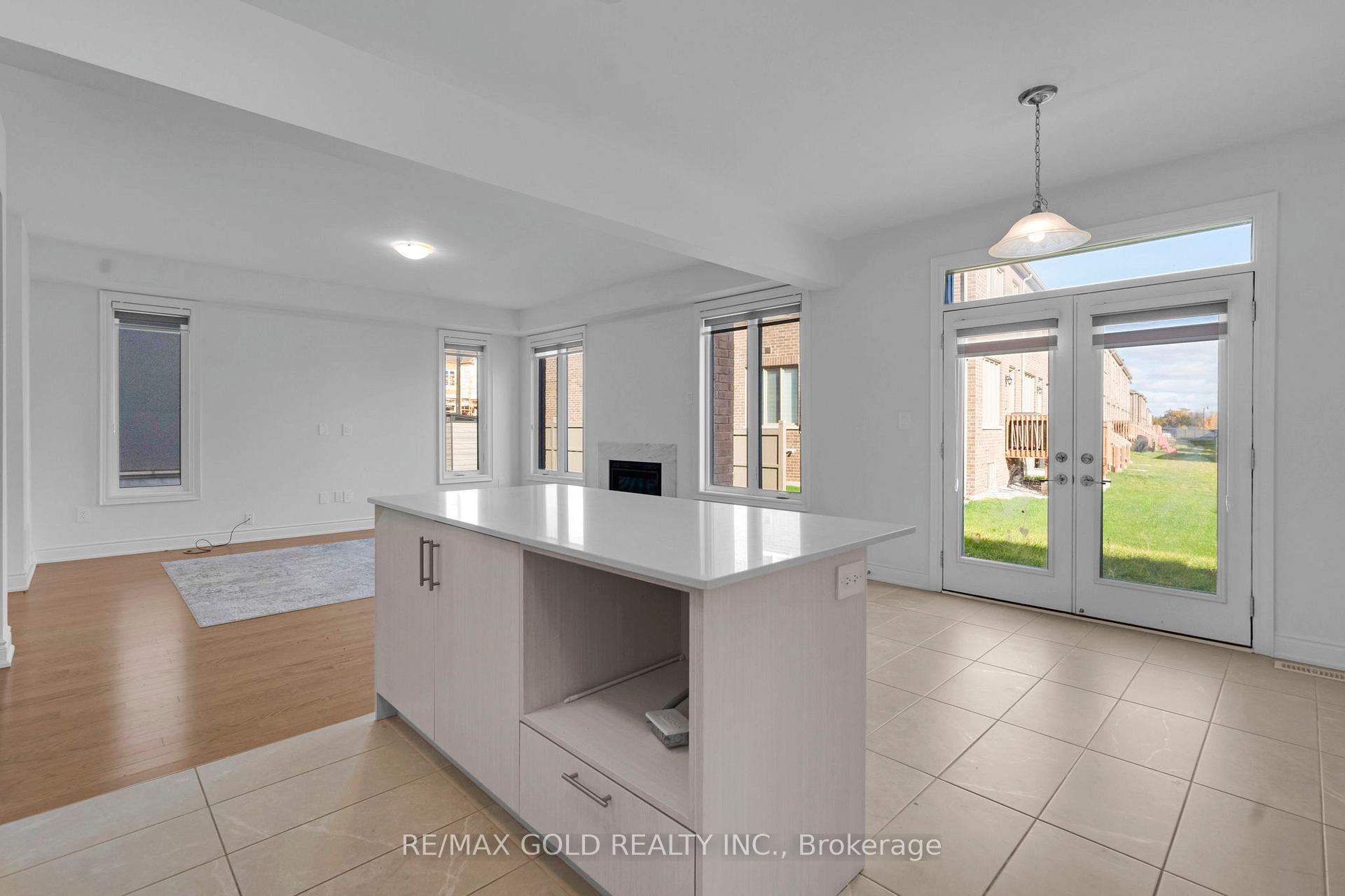 Photo 18 of 23 Bermondsey Way, Brampton, Bram West — HOMEH
