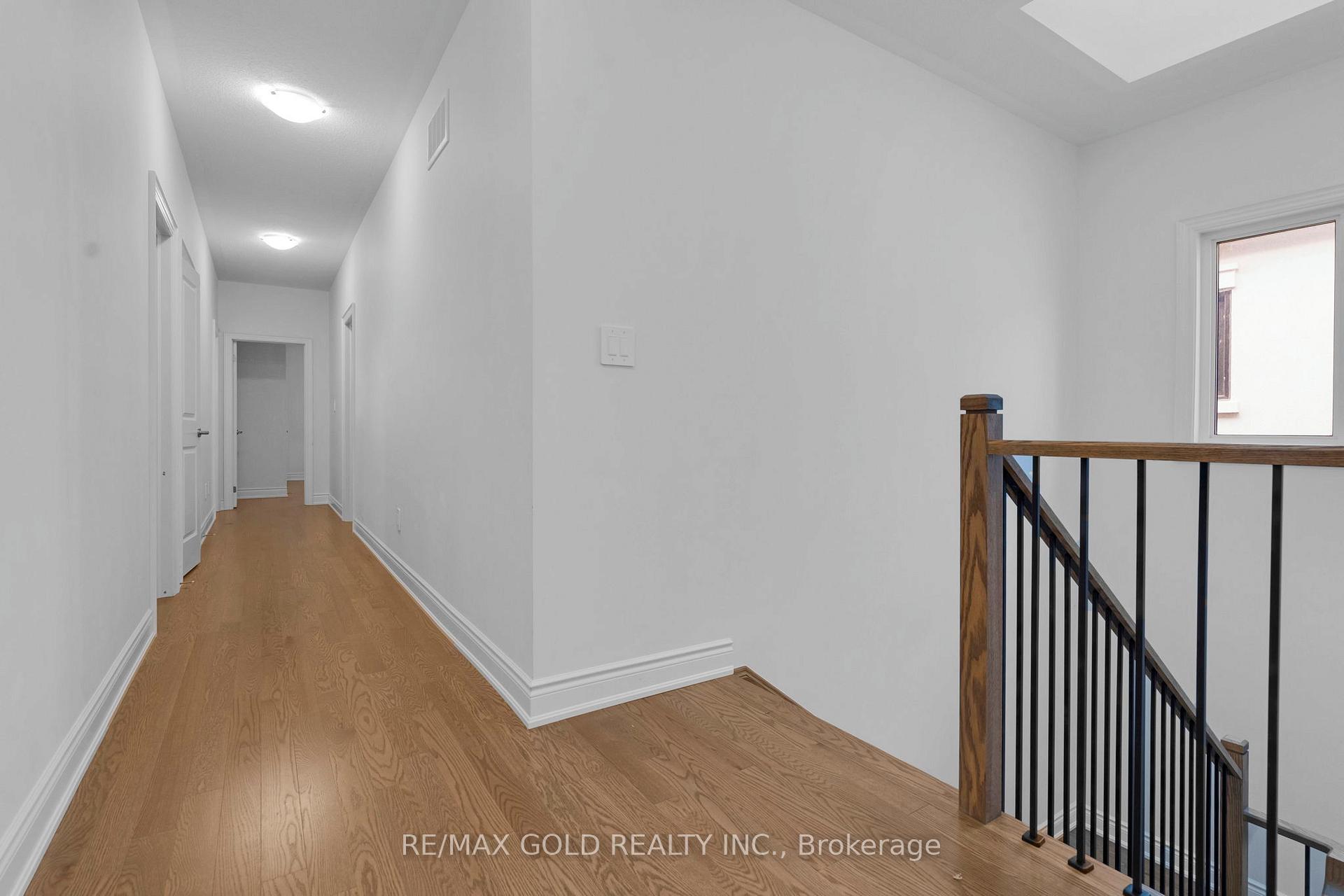 Photo 20 of 23 Bermondsey Way, Brampton, Bram West — HOMEH