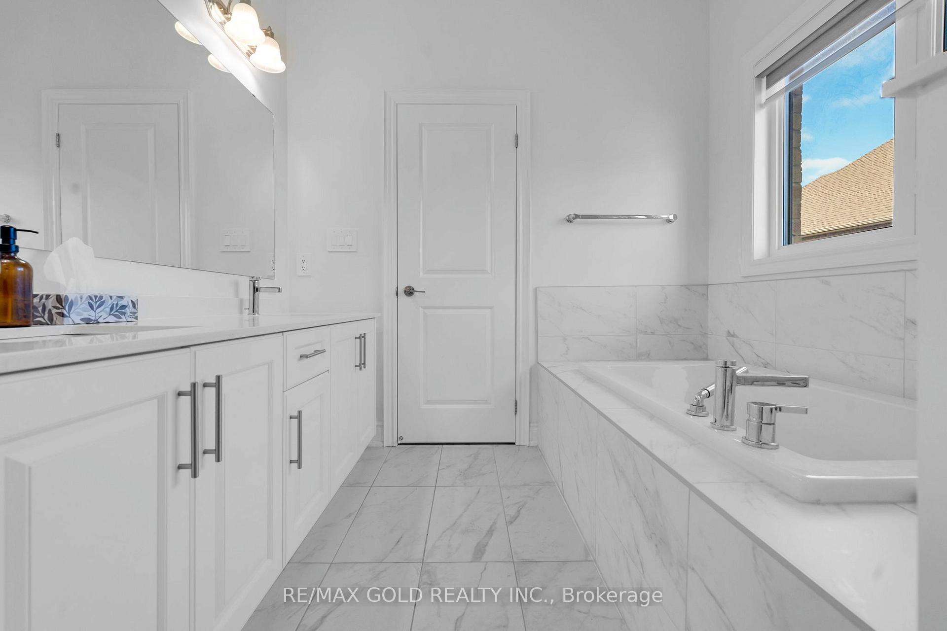 Photo 24 of 23 Bermondsey Way, Brampton, Bram West — HOMEH