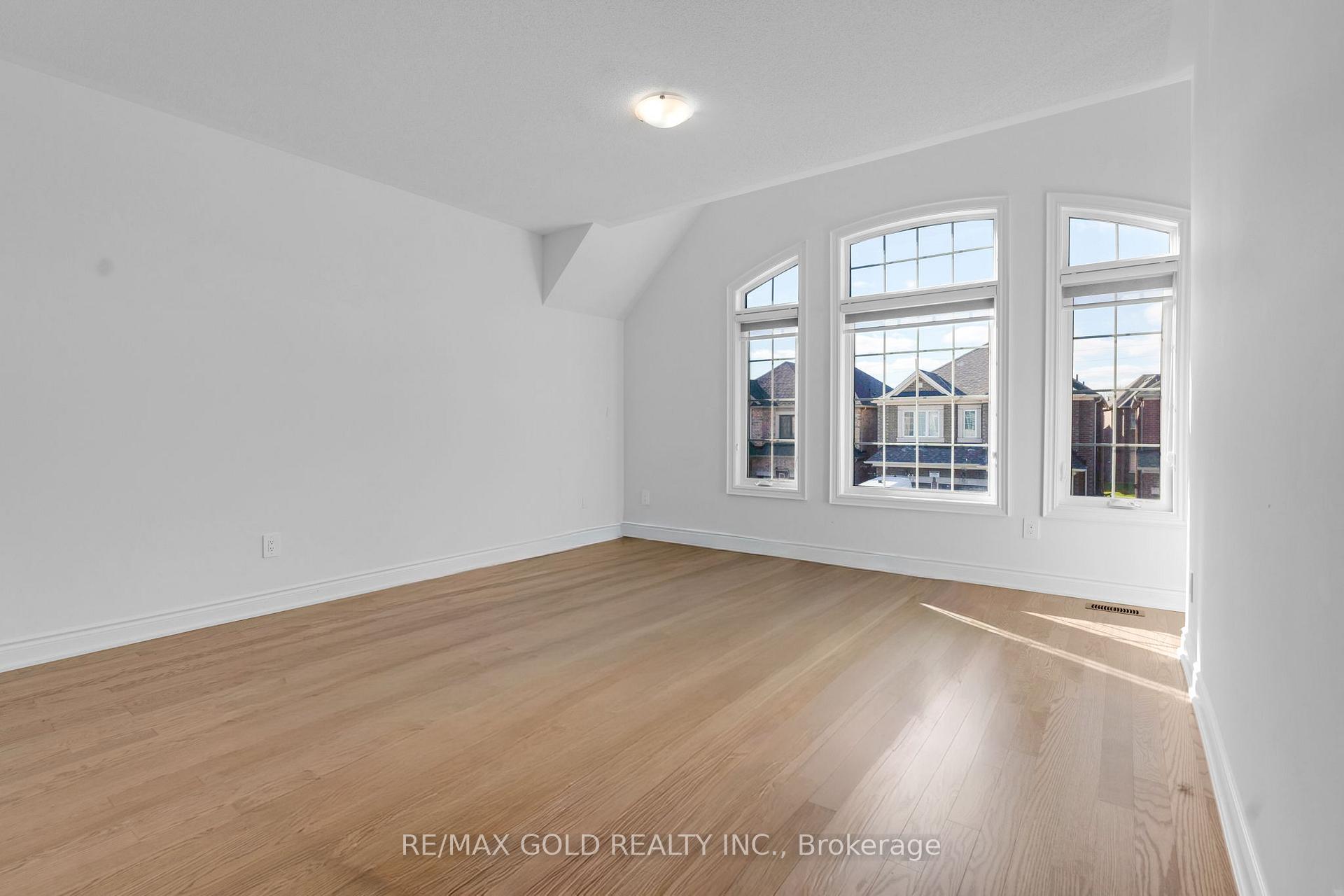 Photo 36 of 23 Bermondsey Way, Brampton, Bram West — HOMEH