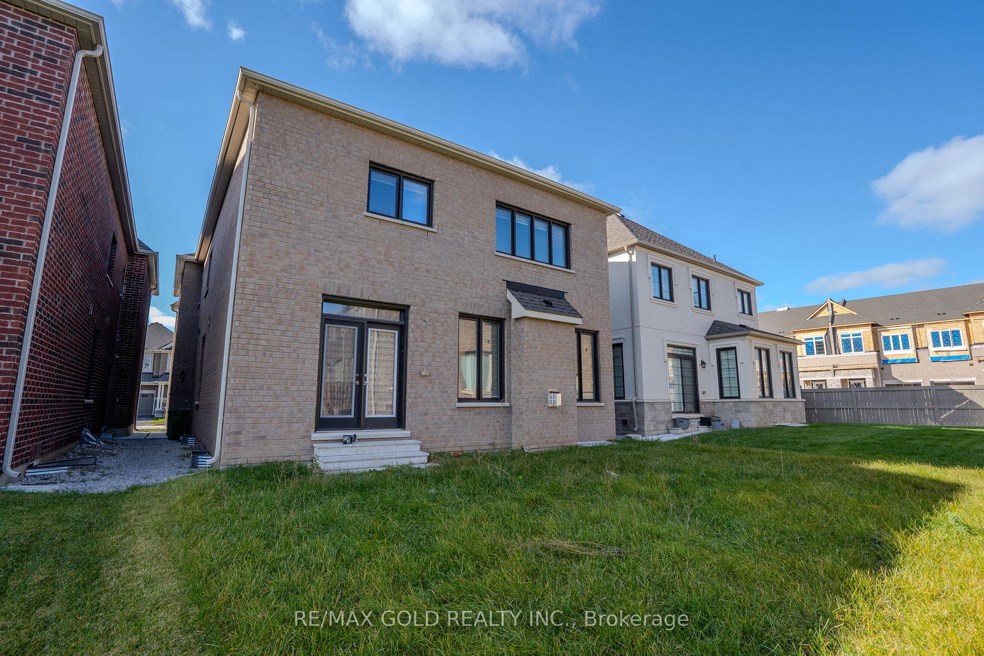 Photo 41 of 23 Bermondsey Way, Brampton, Bram West — HOMEH
