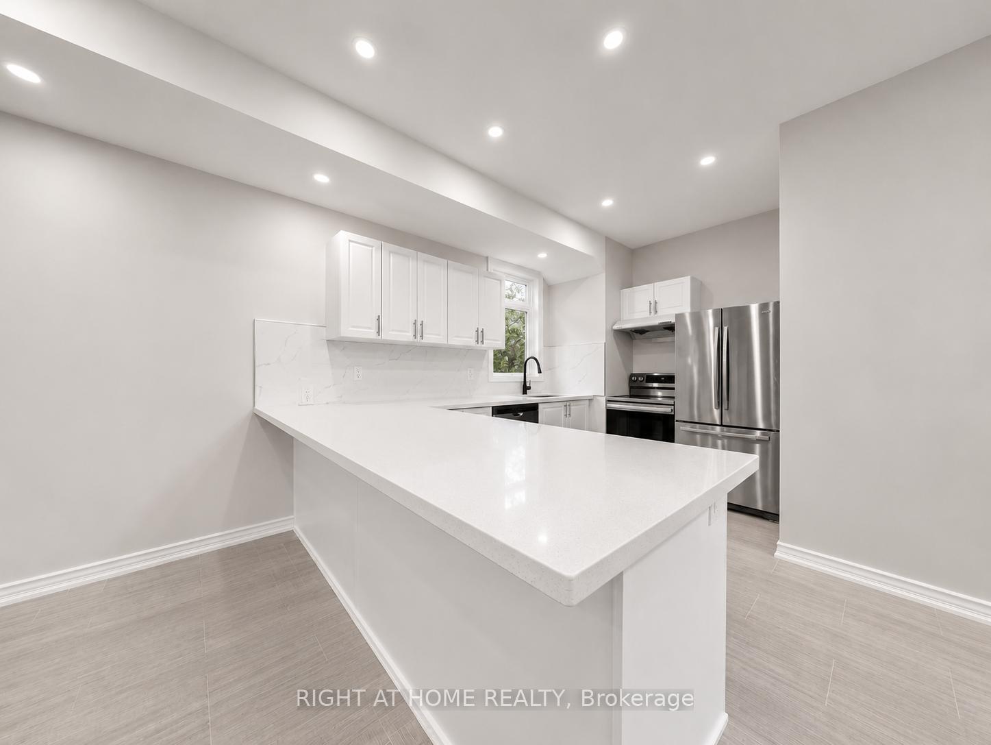 Photo 5 of 637 Simcoe Street, Brock, Beaverton — HOMEH