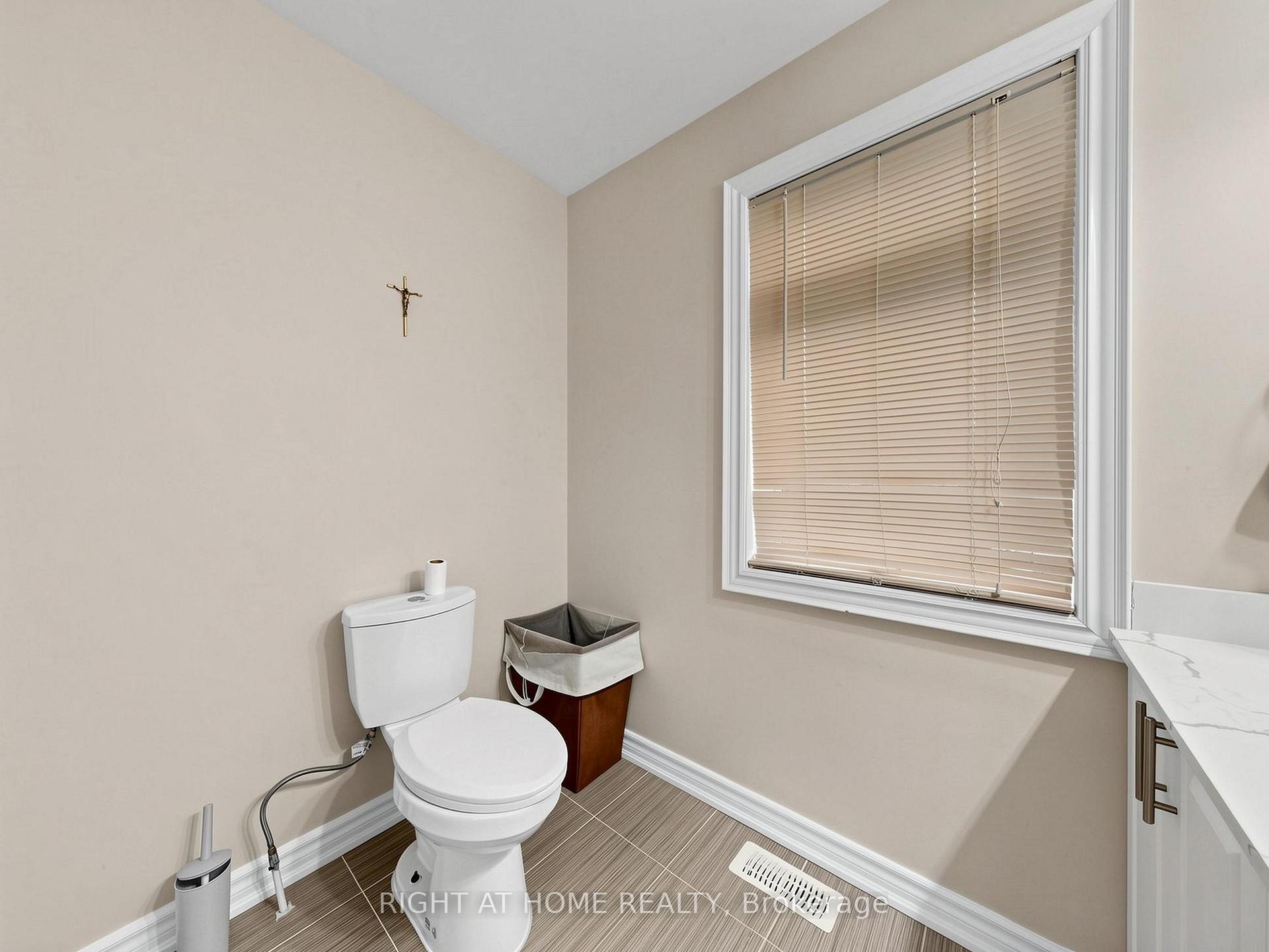 Photo 11 of 637 Simcoe Street, Brock, Beaverton — HOMEH