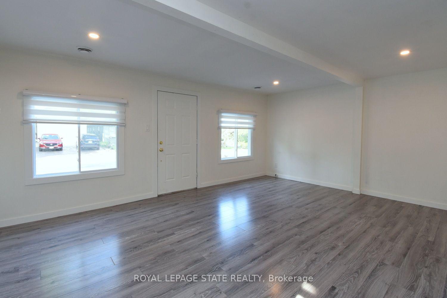 Photo 4 of 10 Graham Street, St. Catharines, Port Dalhousie — HOMEH