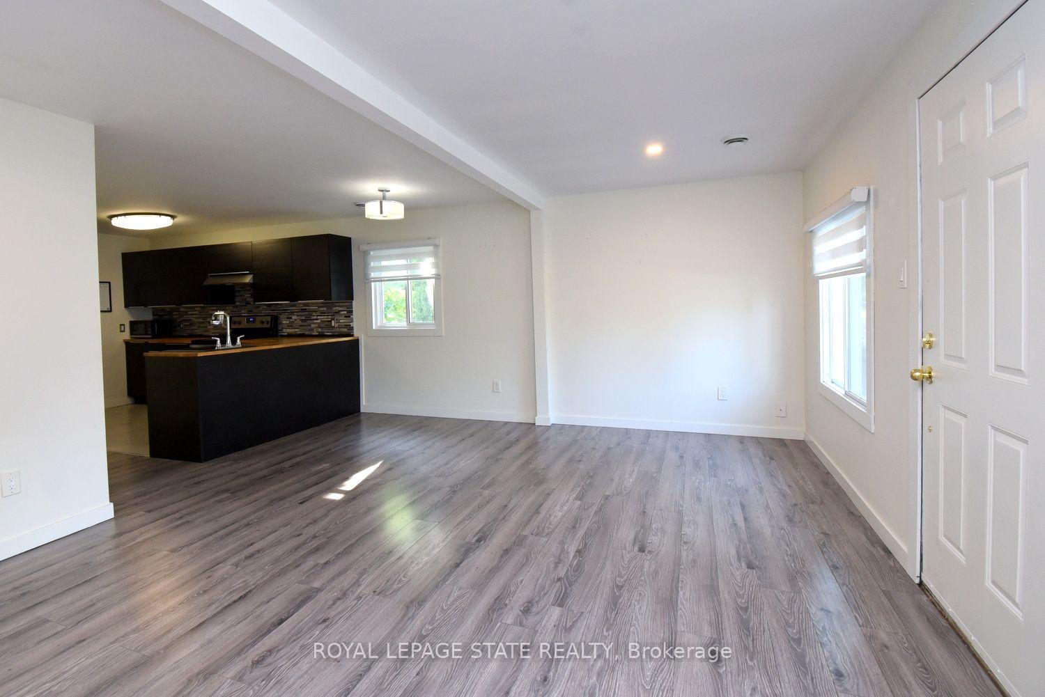 Photo 6 of 10 Graham Street, St. Catharines, Port Dalhousie — HOMEH