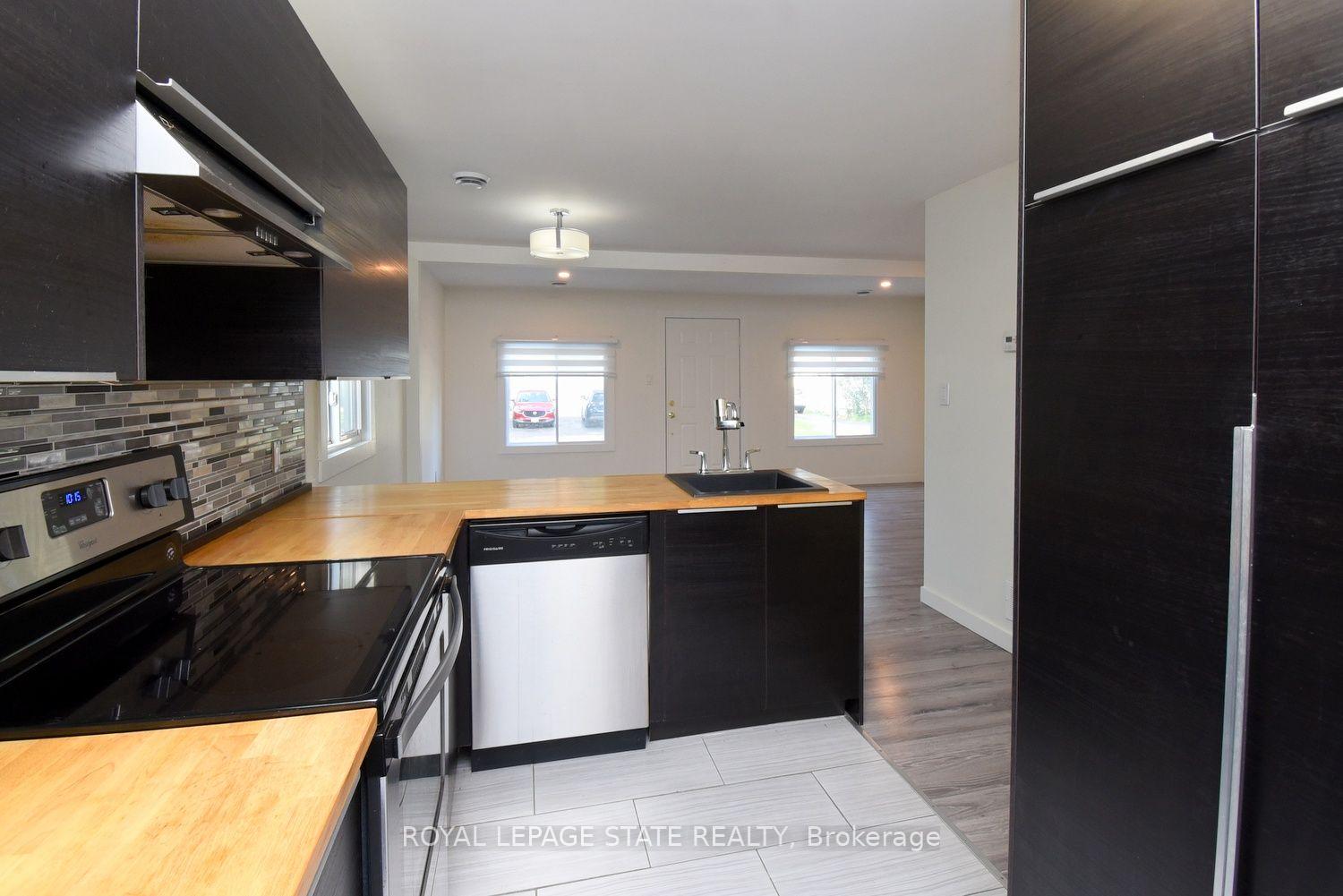 Photo 8 of 10 Graham Street, St. Catharines, Port Dalhousie — HOMEH