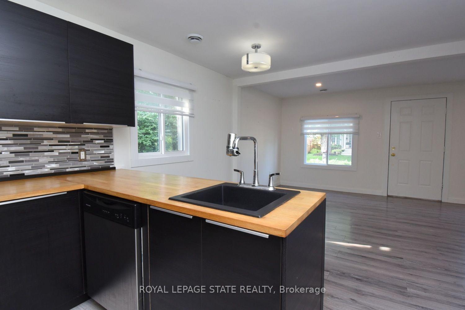 Photo 11 of 10 Graham Street, St. Catharines, Port Dalhousie — HOMEH
