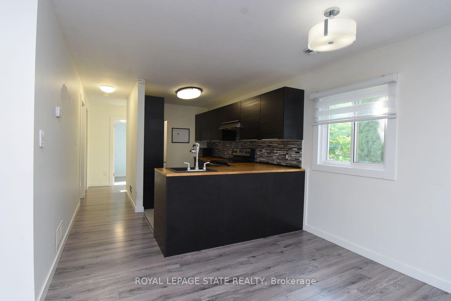 Photo 12 of 10 Graham Street, St. Catharines, Port Dalhousie — HOMEH