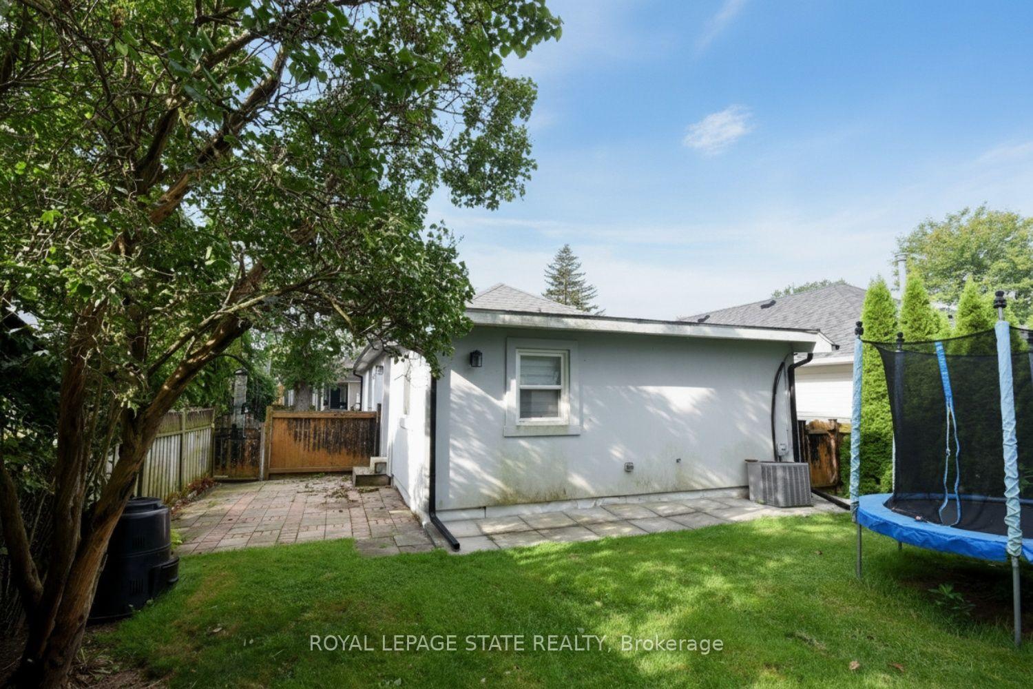 Photo 23 of 10 Graham Street, St. Catharines, Port Dalhousie — HOMEH