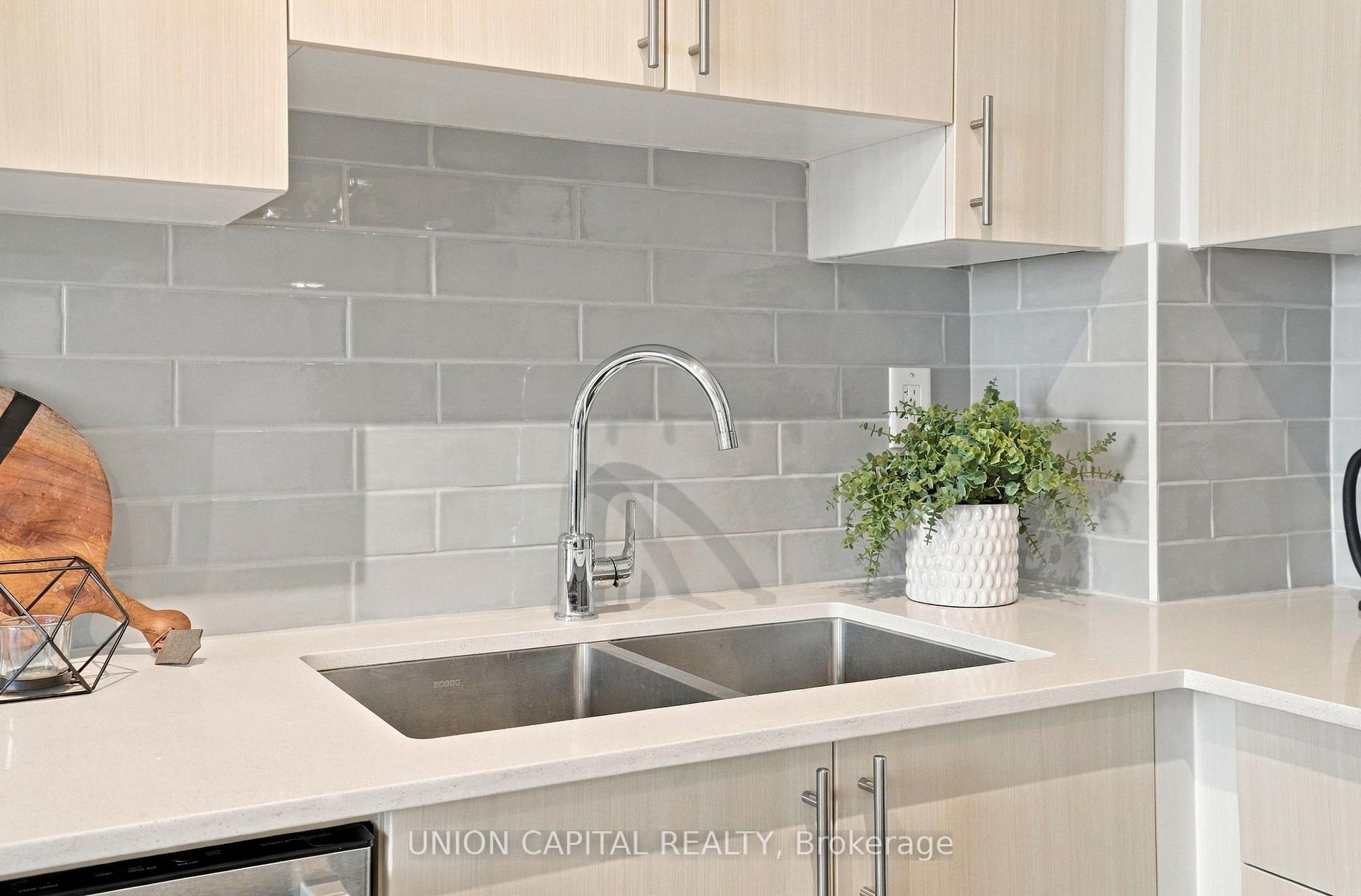 Photo 10 of Unit 412, 7890 Bathurst Street, Vaughan, Beverley Glen — HOMEH