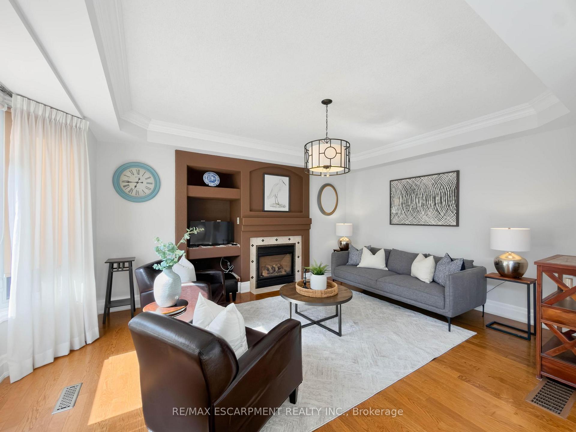 Photo 15 of 1396 Thorncrest Crescent, Oakville, West Oak Trails — HOMEH