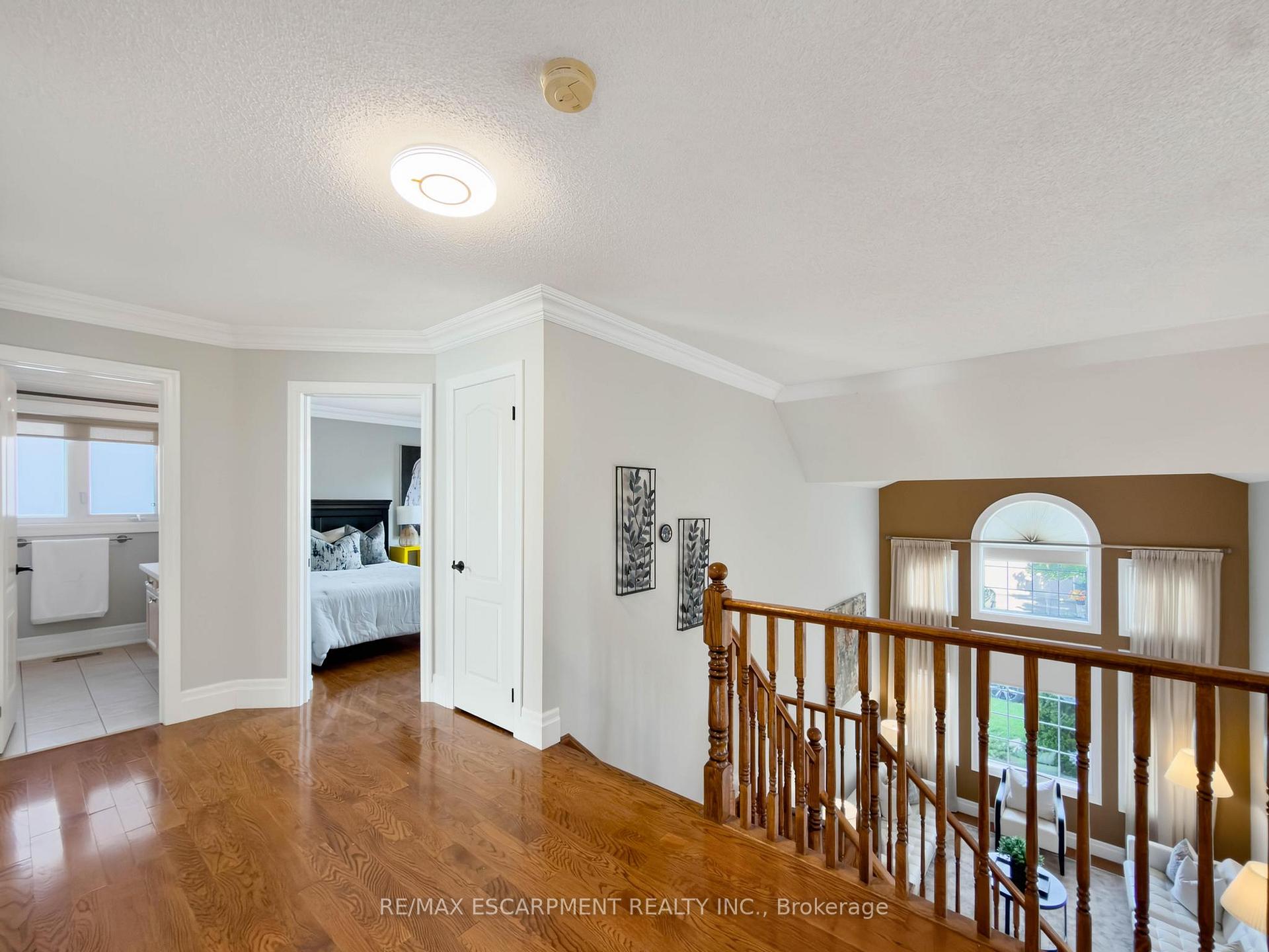 Photo 21 of 1396 Thorncrest Crescent, Oakville, West Oak Trails — HOMEH