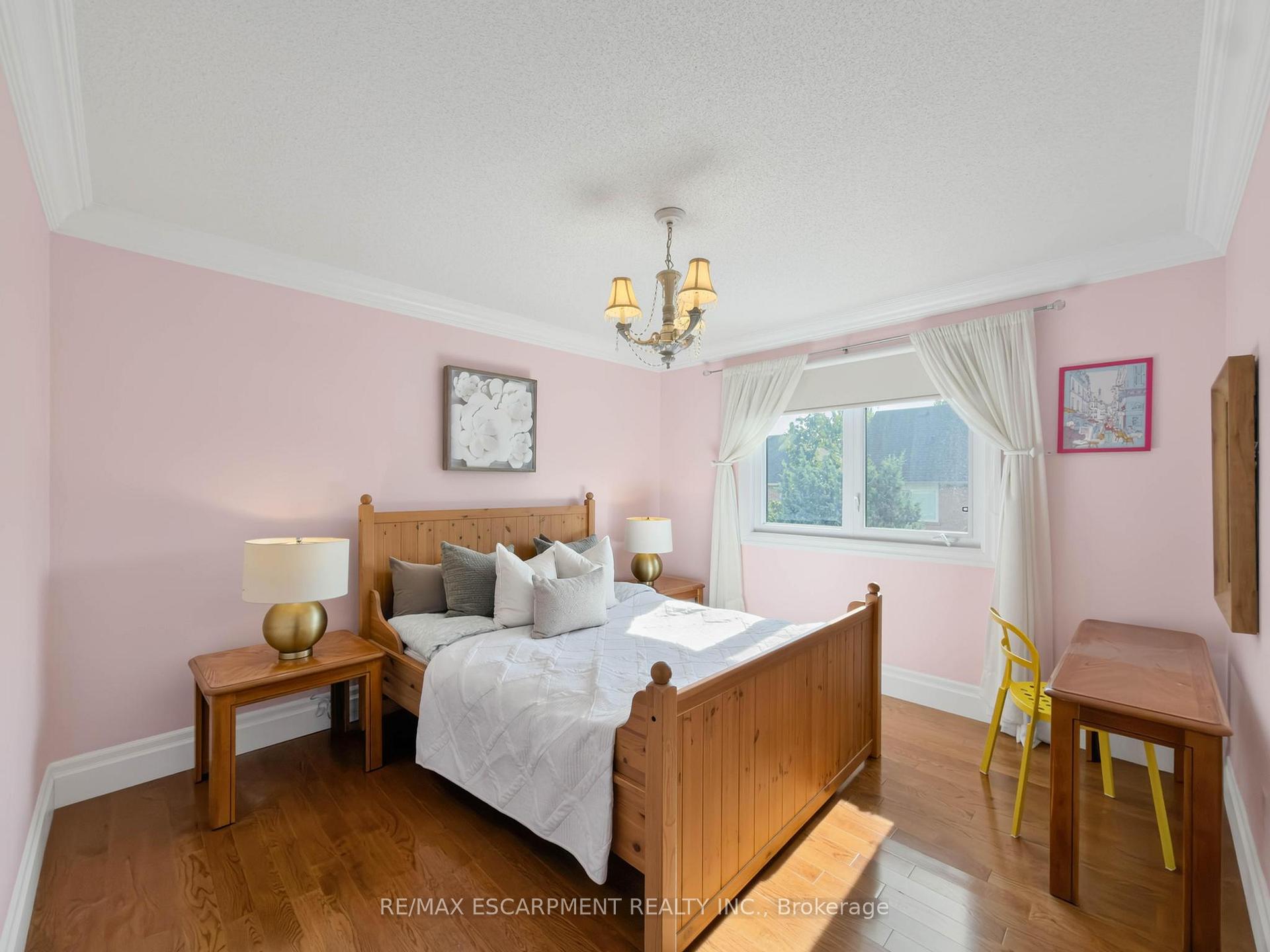 Photo 30 of 1396 Thorncrest Crescent, Oakville, West Oak Trails — HOMEH