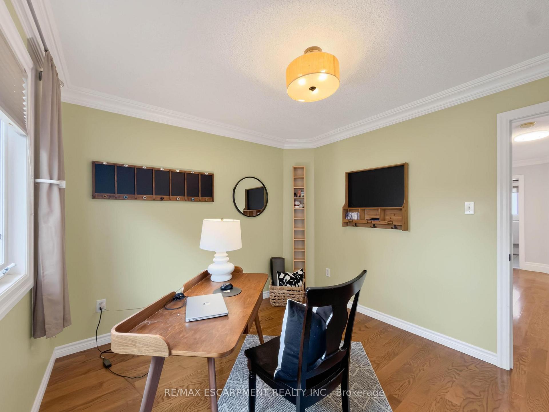 Photo 32 of 1396 Thorncrest Crescent, Oakville, West Oak Trails — HOMEH