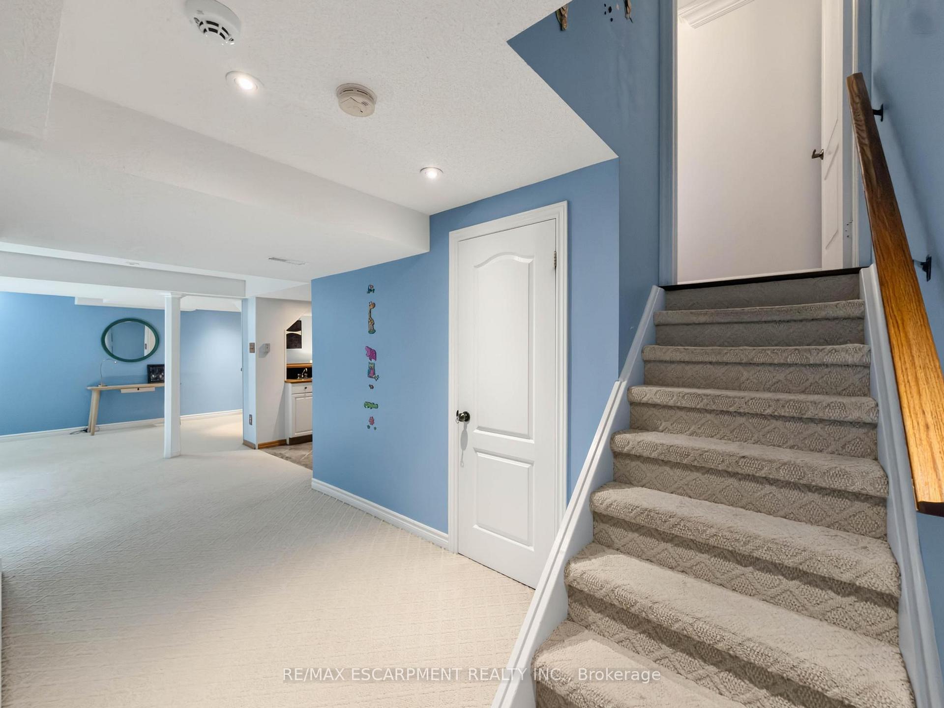 Photo 38 of 1396 Thorncrest Crescent, Oakville, West Oak Trails — HOMEH
