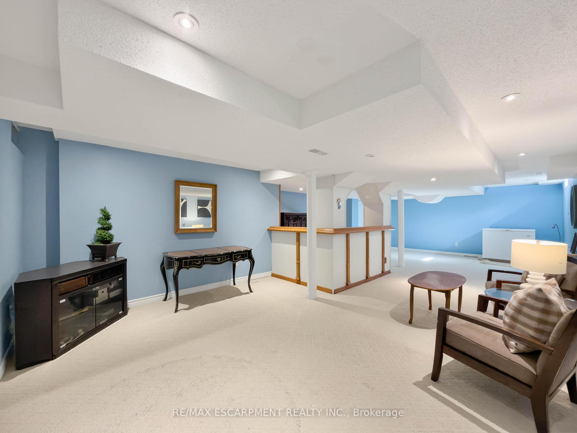 Photo 40 of 1396 Thorncrest Crescent, Oakville, West Oak Trails — HOMEH