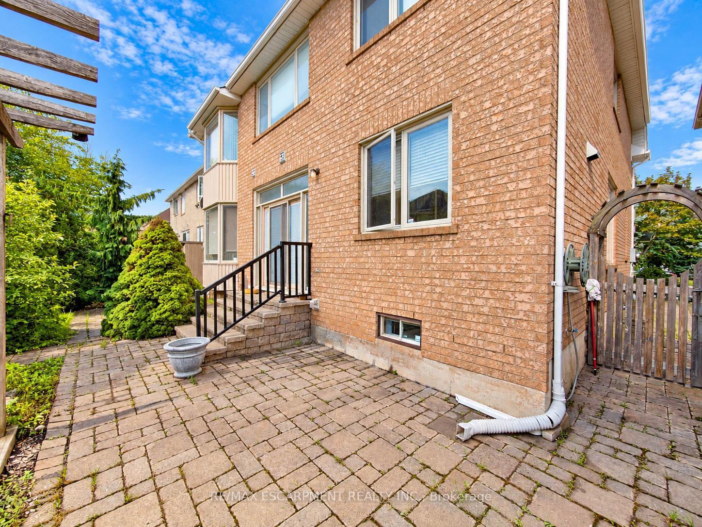 Photo 47 of 1396 Thorncrest Crescent, Oakville, West Oak Trails — HOMEH