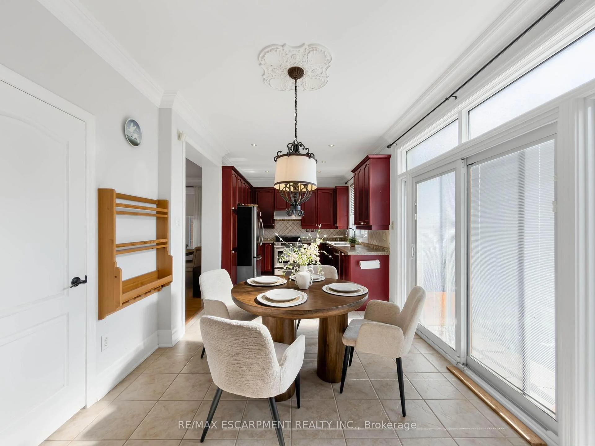 Photo 16 of 1396 Thorncrest Crescent, Oakville, West Oak Trails — HOMEH