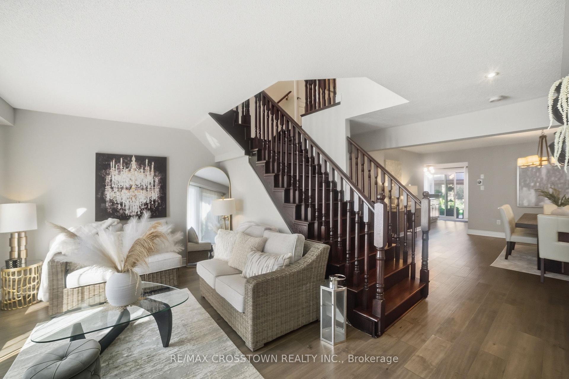 Photo 5 of 17 Counsellor Terrace, Barrie, Innis-Shore — HOMEH