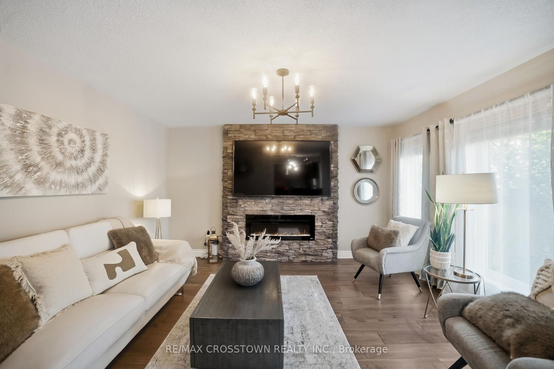 Photo 13 of 17 Counsellor Terrace, Barrie, Innis-Shore — HOMEH
