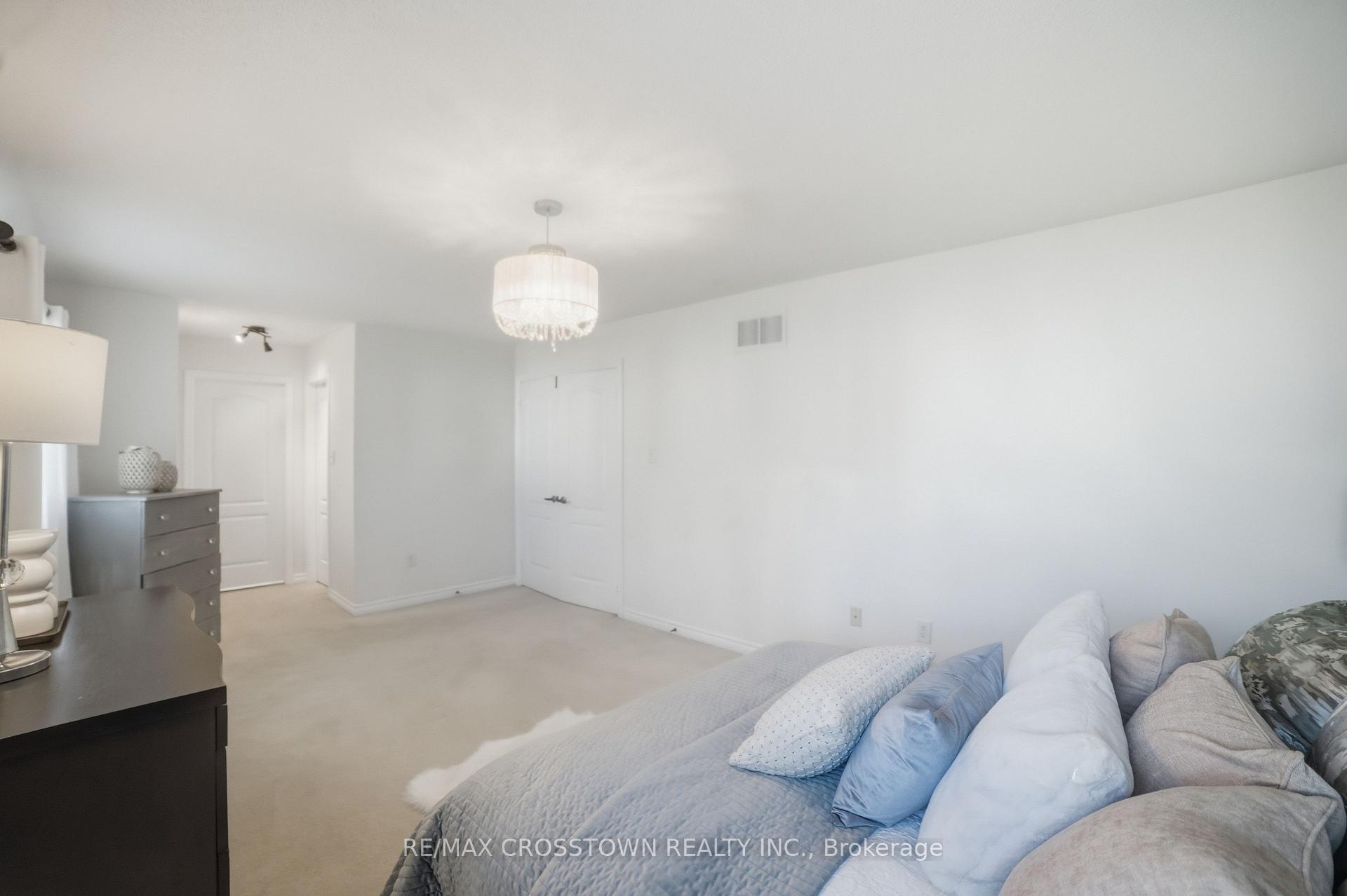 Photo 18 of 17 Counsellor Terrace, Barrie, Innis-Shore — HOMEH