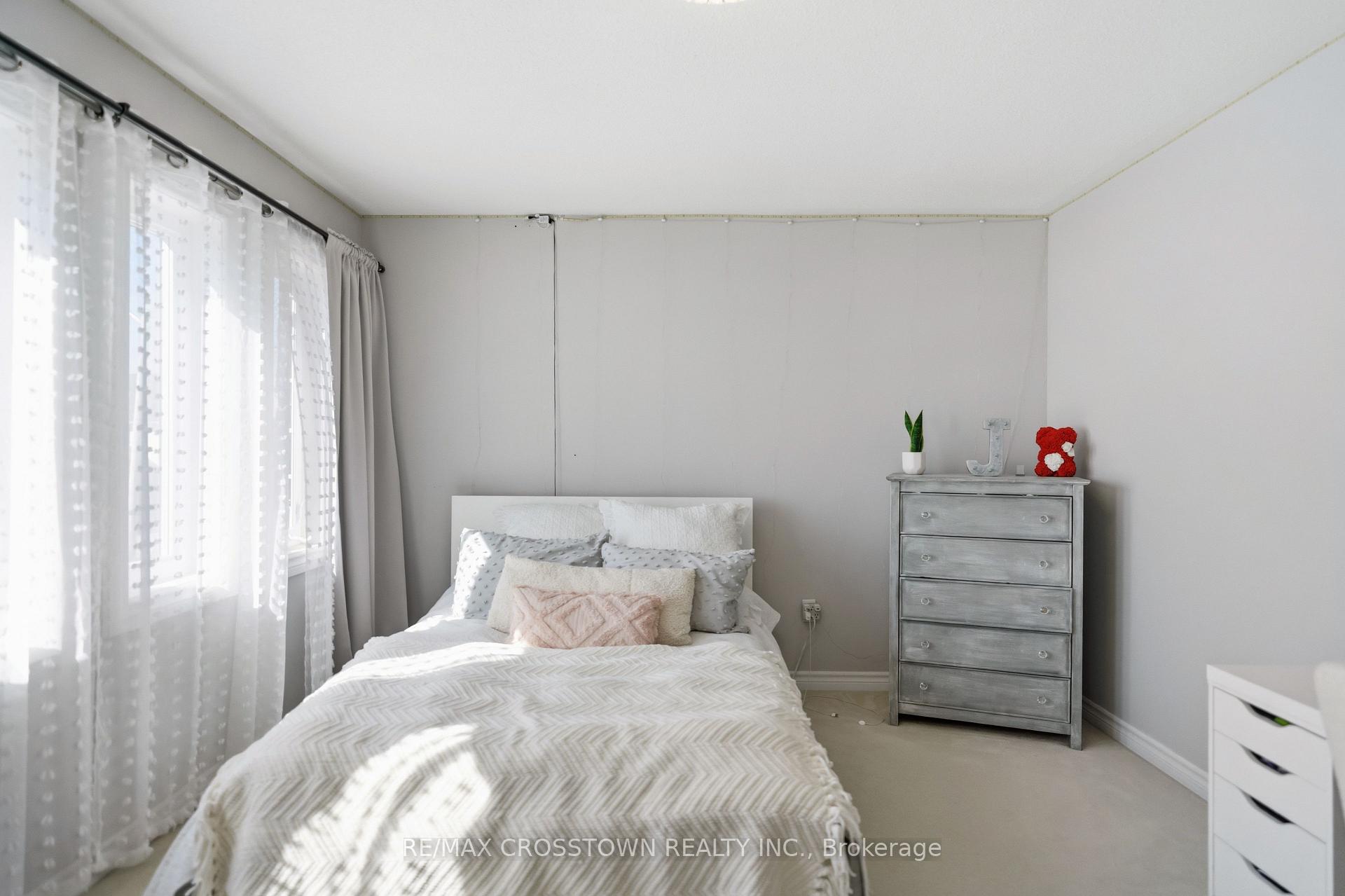 Photo 26 of 17 Counsellor Terrace, Barrie, Innis-Shore — HOMEH