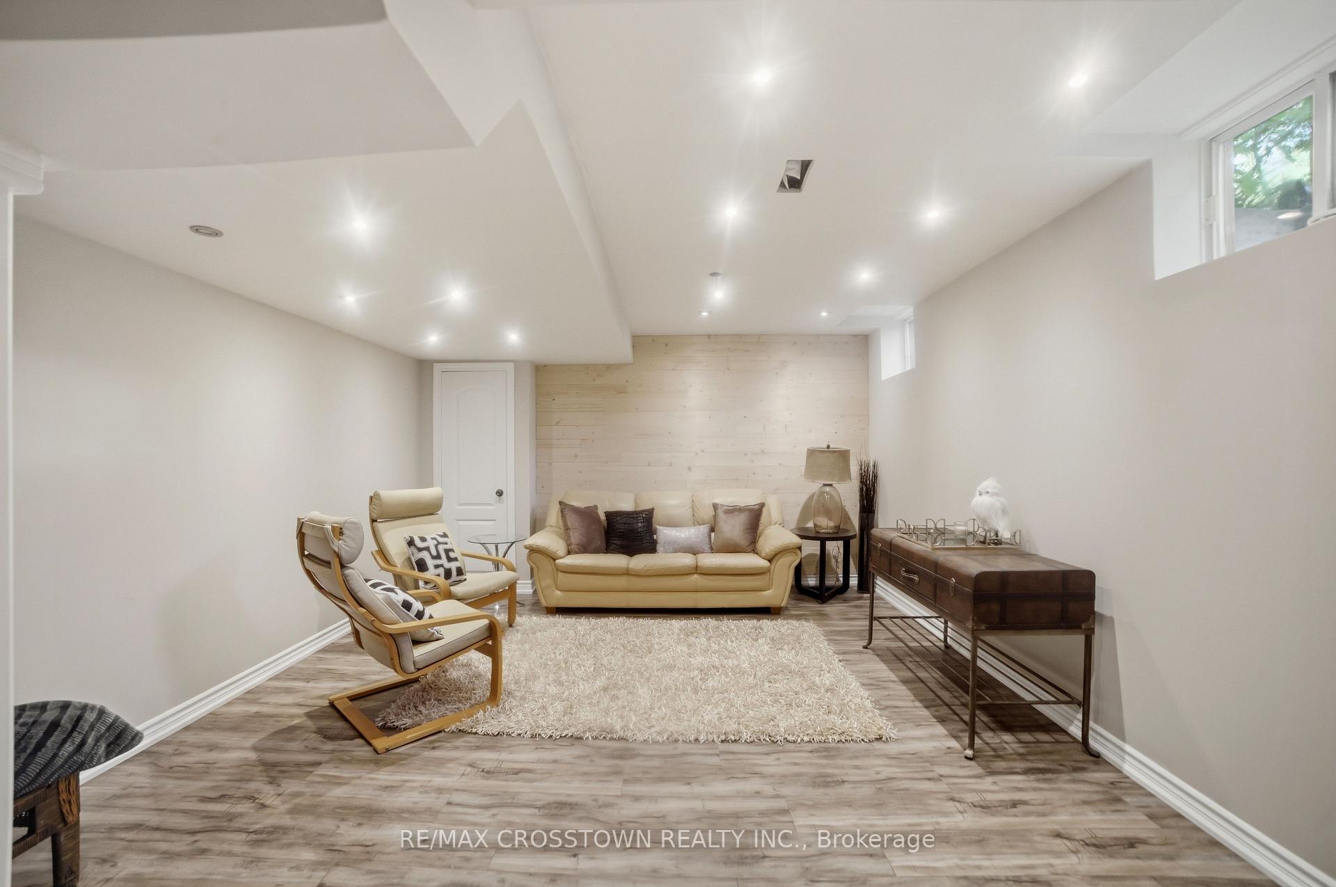 Photo 35 of 17 Counsellor Terrace, Barrie, Innis-Shore — HOMEH