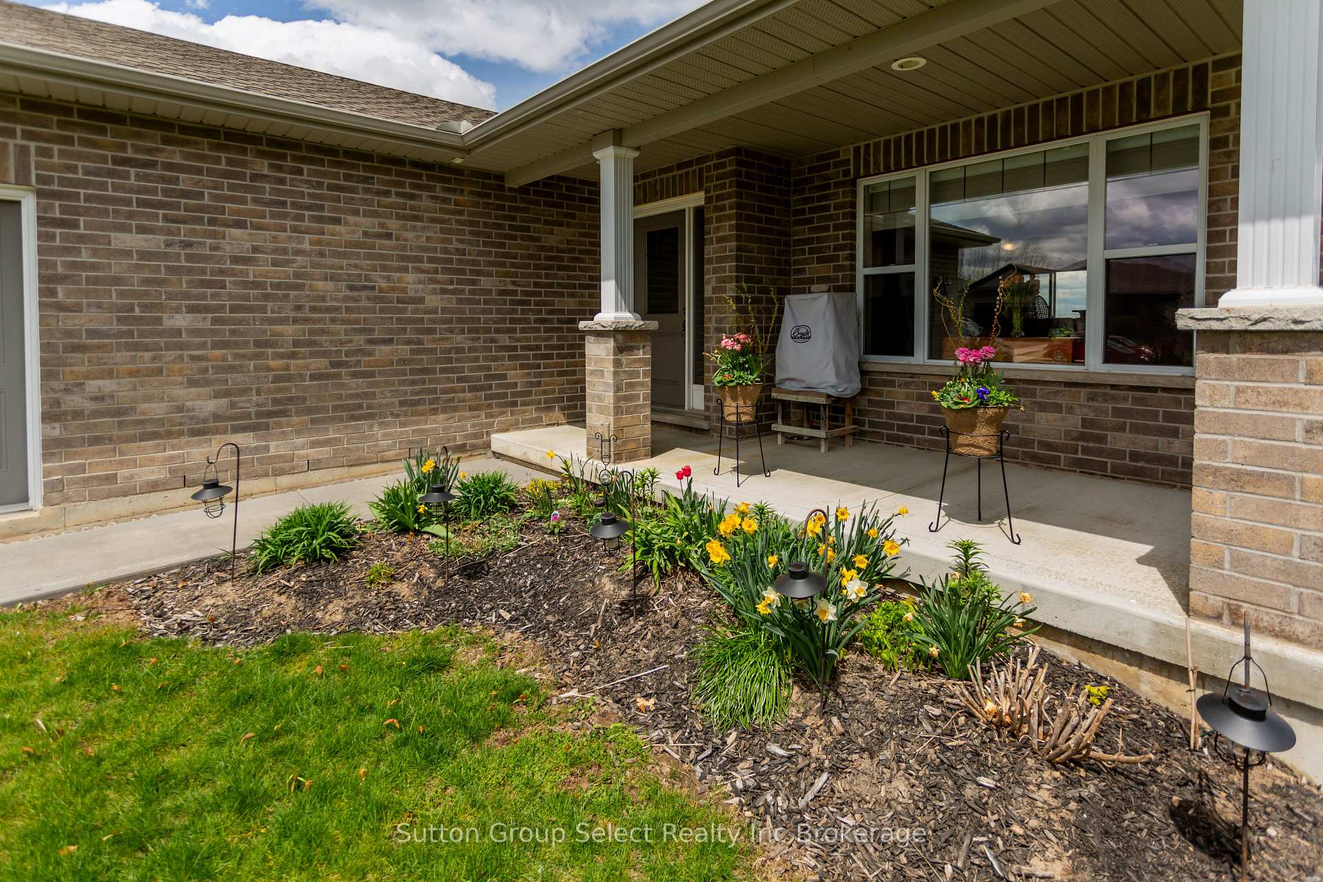 Photo 2 of 86 Walker Road, Ingersoll, Ingersoll - South — HOMEH