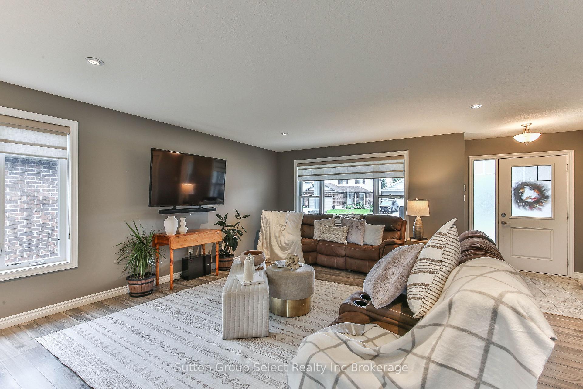 Photo 5 of 86 Walker Road, Ingersoll, Ingersoll - South — HOMEH