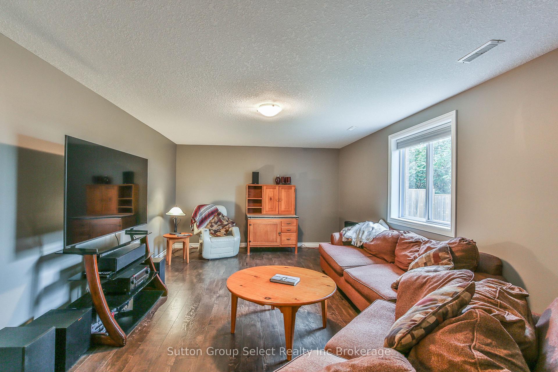 Photo 31 of 86 Walker Road, Ingersoll, Ingersoll - South — HOMEH
