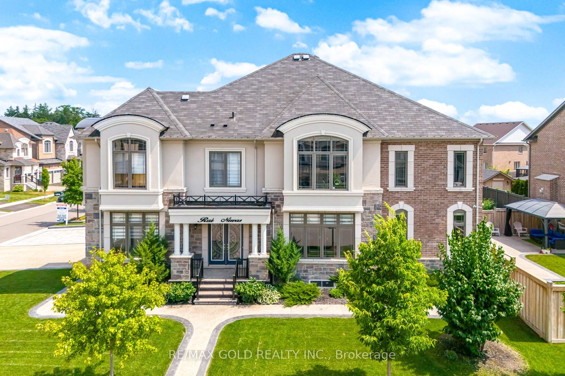 Photo 3 of 54 Ash Hill Avenue, Caledon, Caledon East — HOMEH