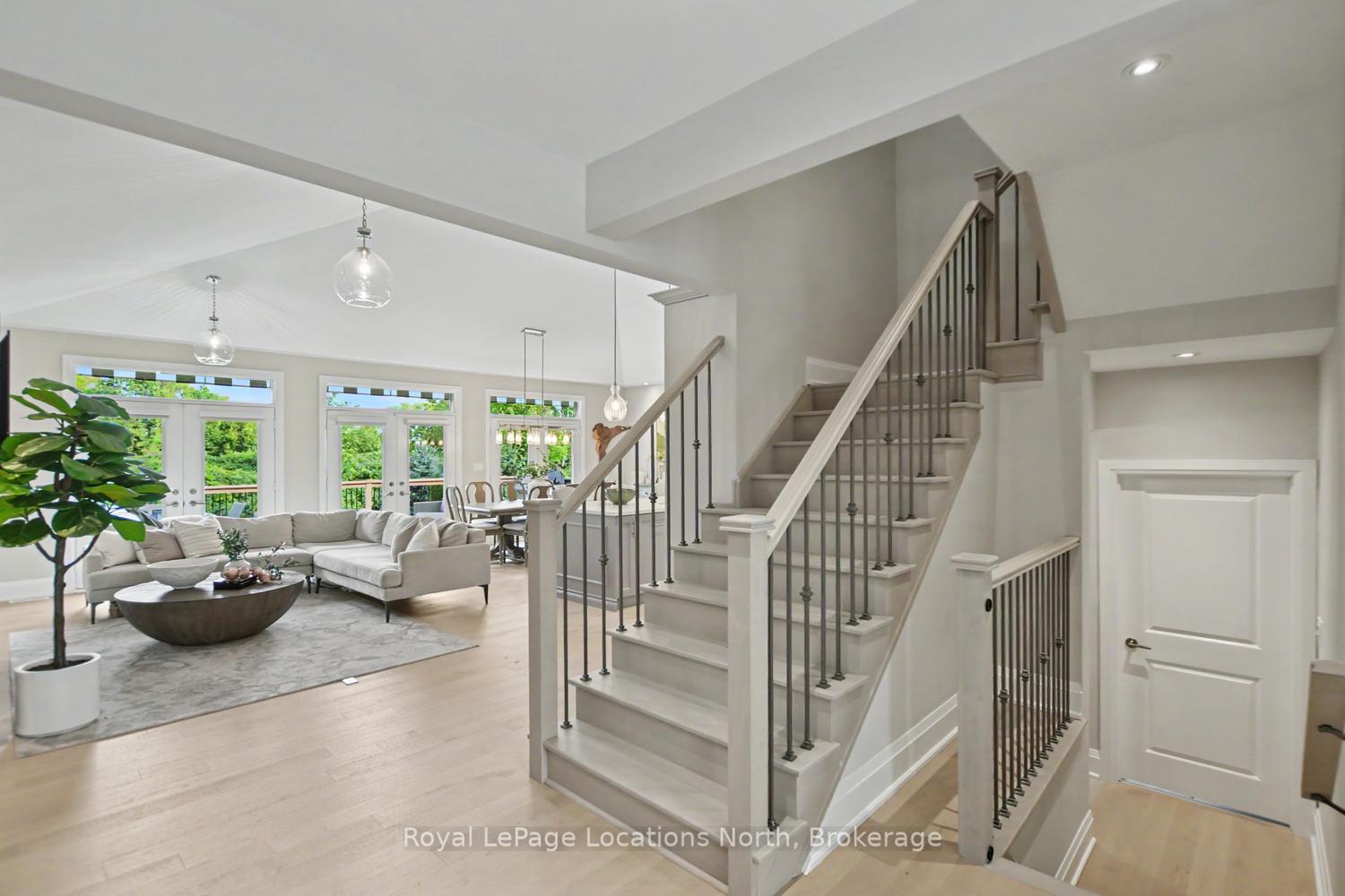 Photo 5 of 129 Crestview Court, Blue Mountains — HOMEH