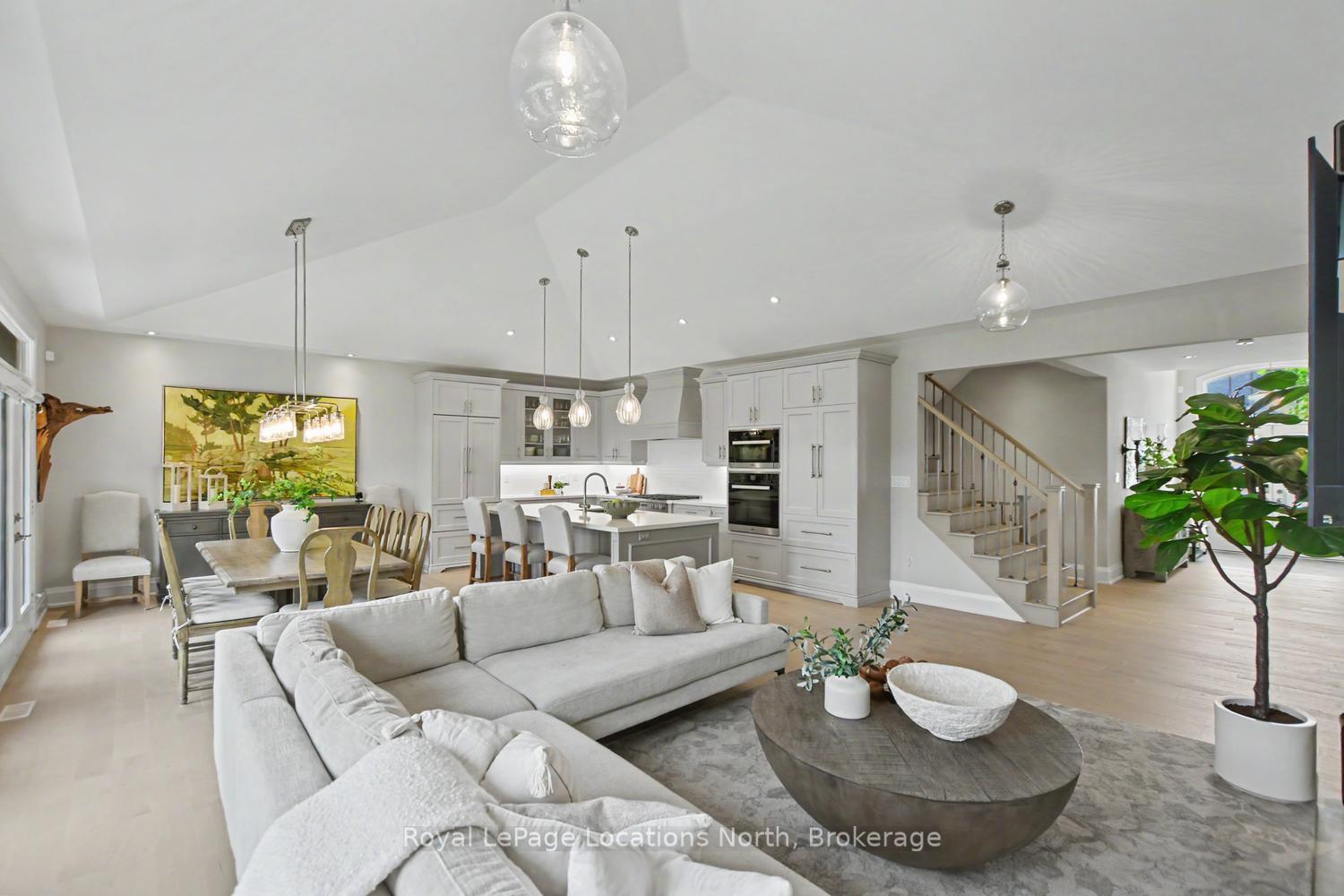 Photo 9 of 129 Crestview Court, Blue Mountains — HOMEH
