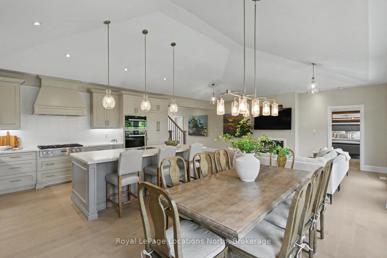Photo 14 of 129 Crestview Court, Blue Mountains — HOMEH