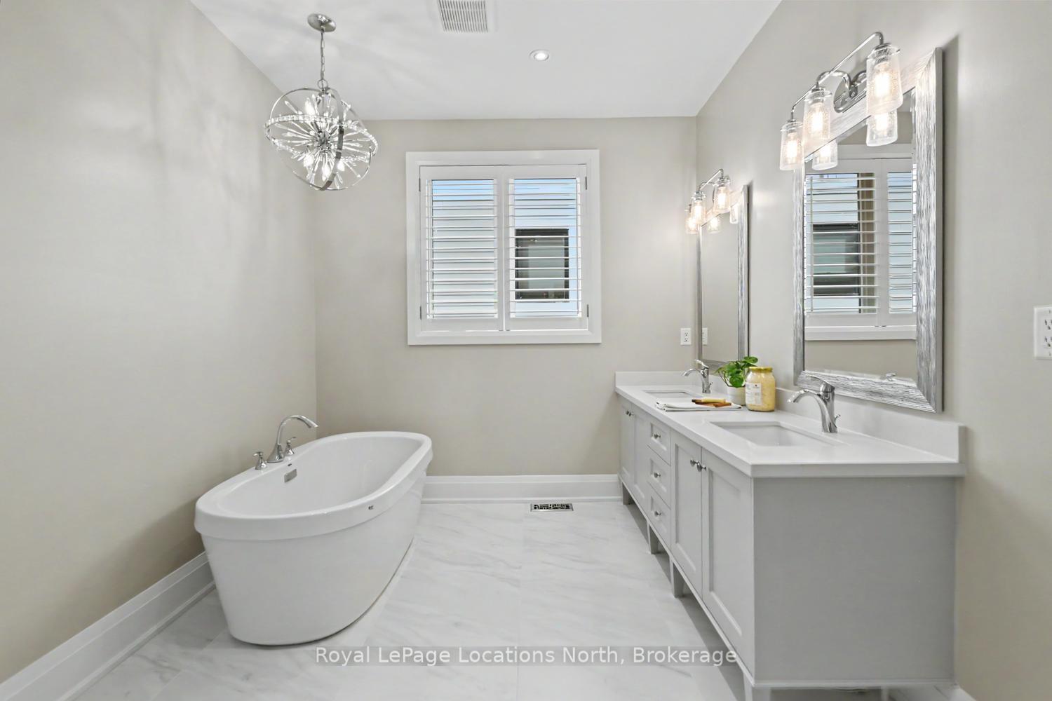 Photo 18 of 129 Crestview Court, Blue Mountains — HOMEH