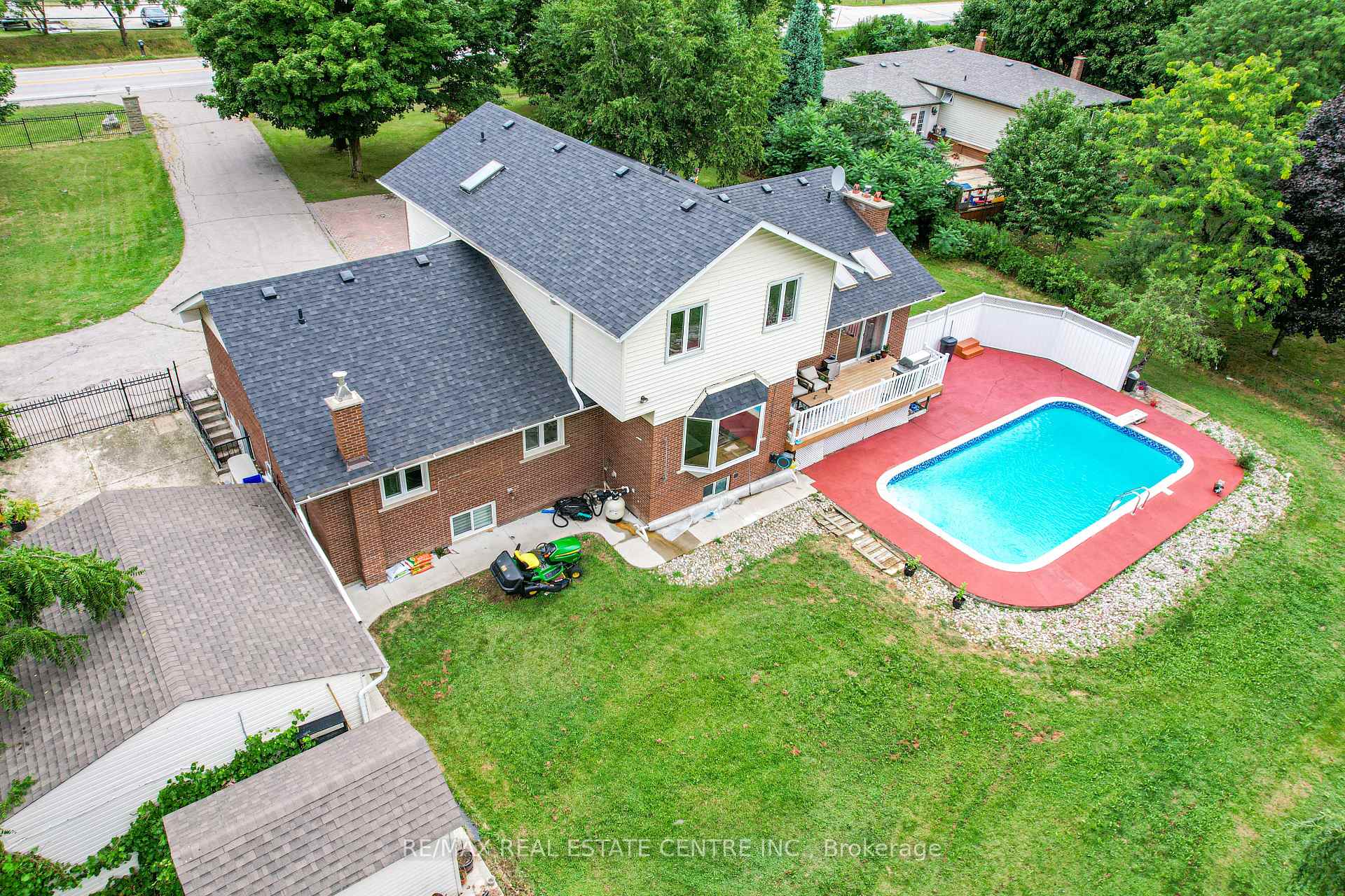 Photo 2 of 7750 5 Side Road, Milton, Milton North — HOMEH