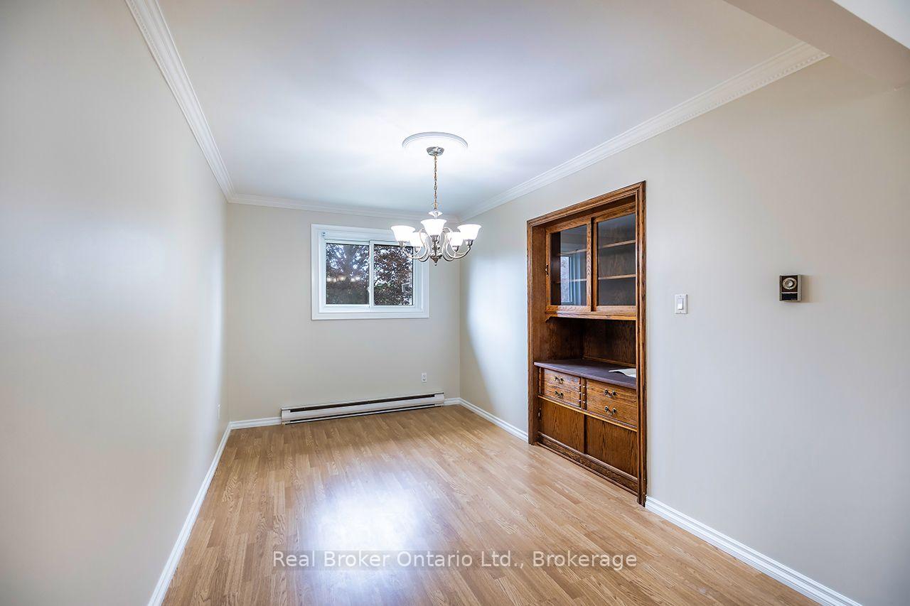 Photo 10 of 32 Strike Avenue, Clarington, Bowmanville — HOMEH