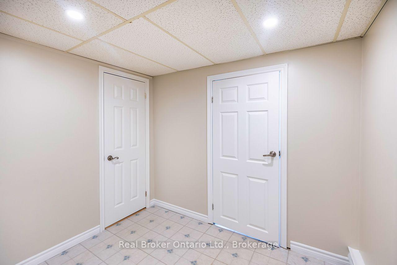 Photo 21 of 32 Strike Avenue, Clarington, Bowmanville — HOMEH