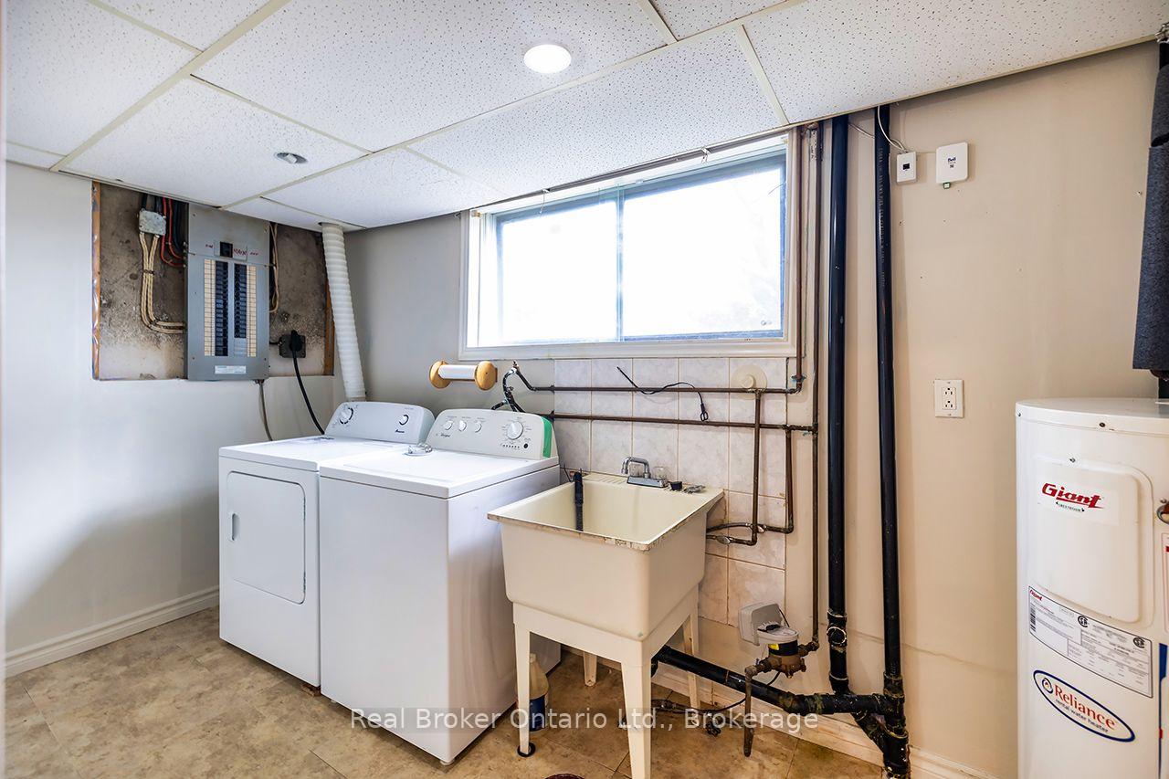 Photo 23 of 32 Strike Avenue, Clarington, Bowmanville — HOMEH