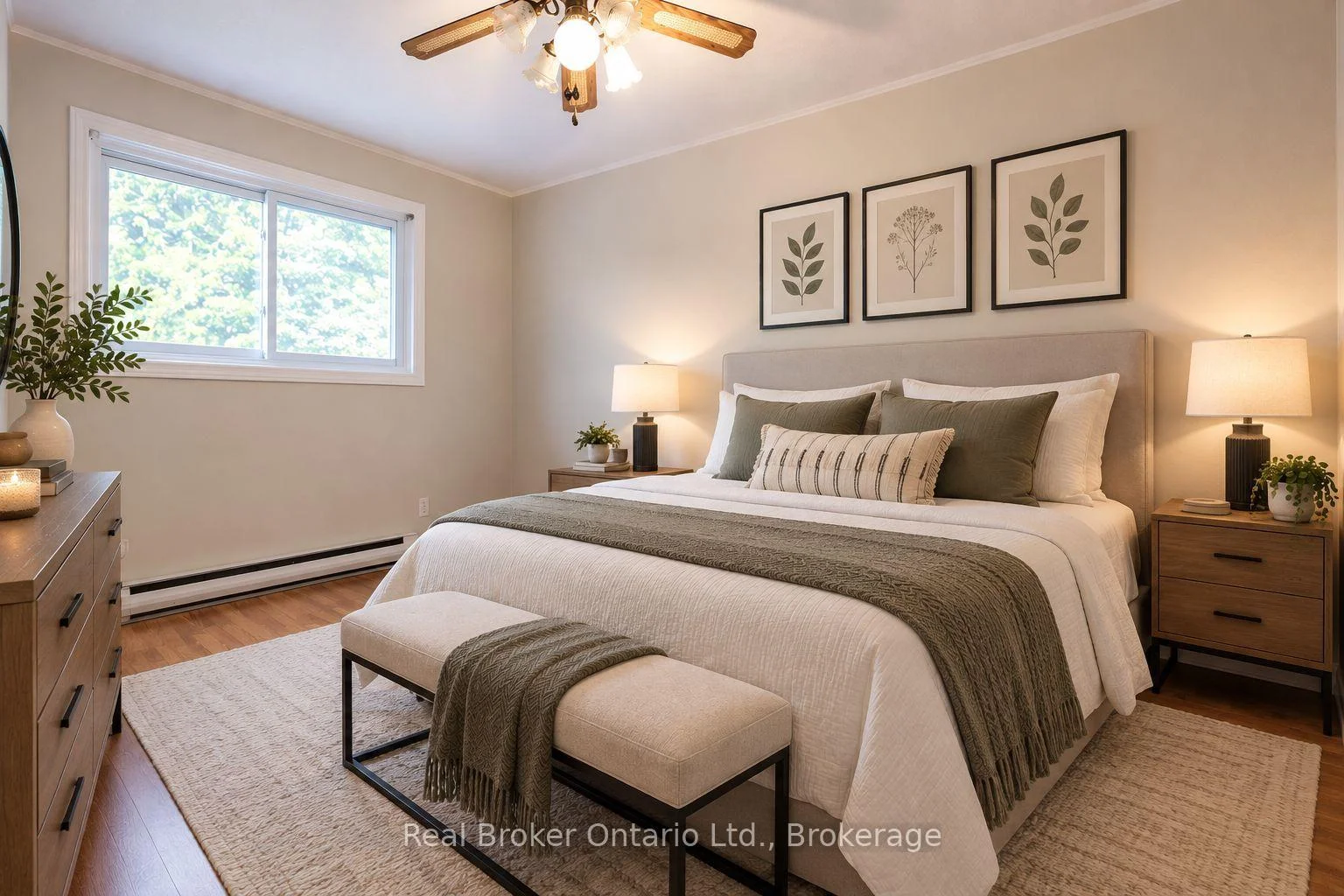 Photo 12 of 32 Strike Avenue, Clarington, Bowmanville — HOMEH